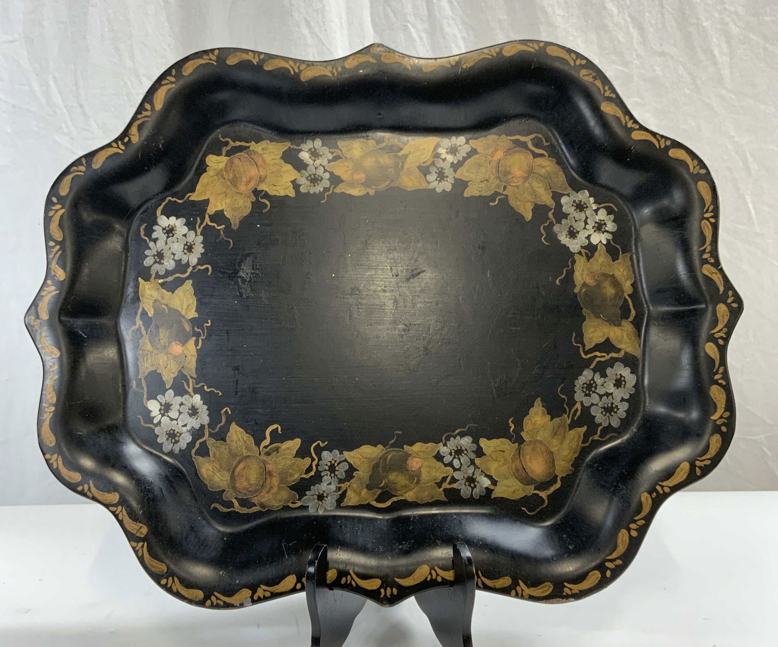 Vntg Scalloped Edge Toleware Serving Platter 19in (1 of 7)