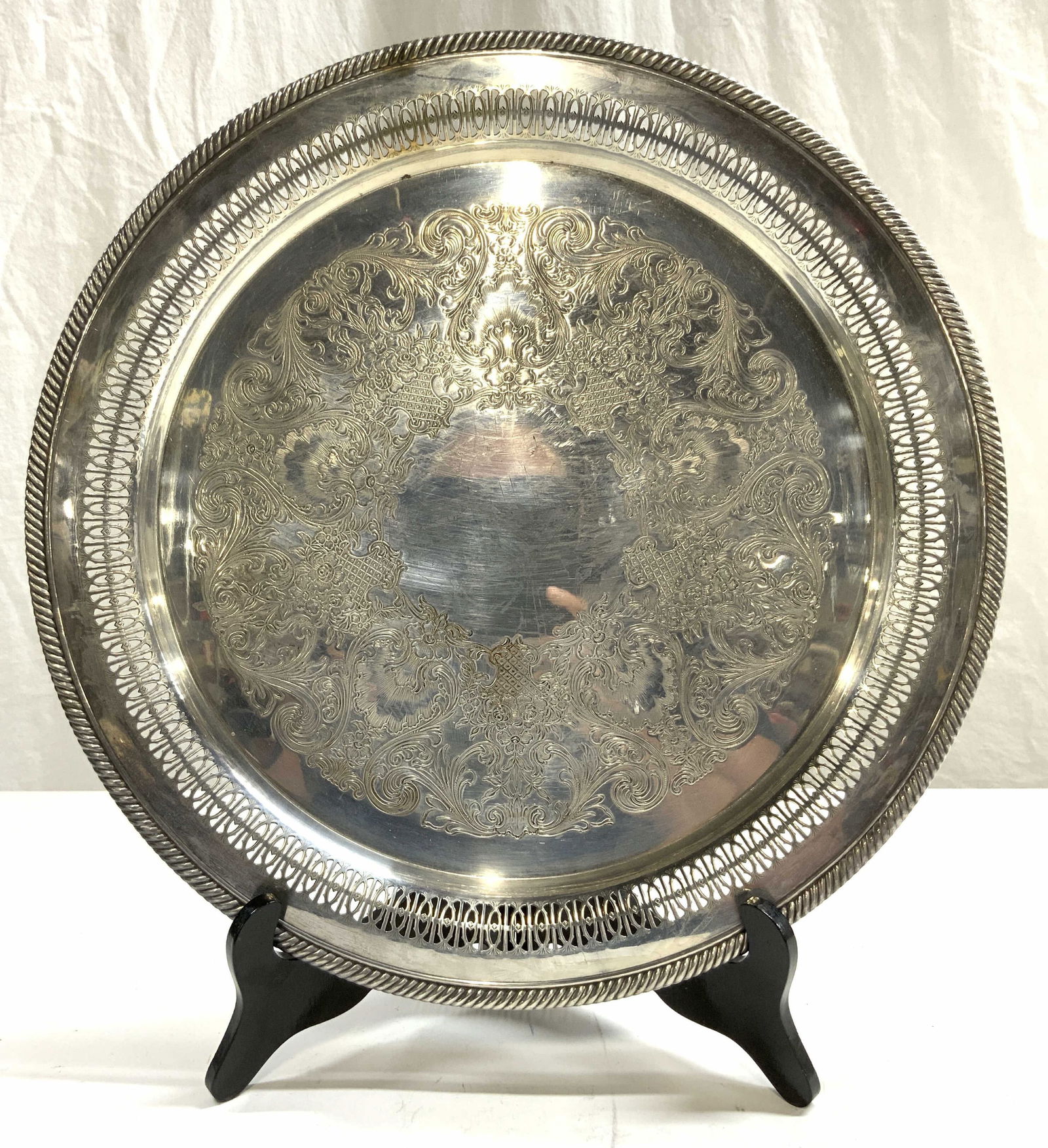 WM RODGES SILVERPLATED Etched Serving Platter (1 of 7)