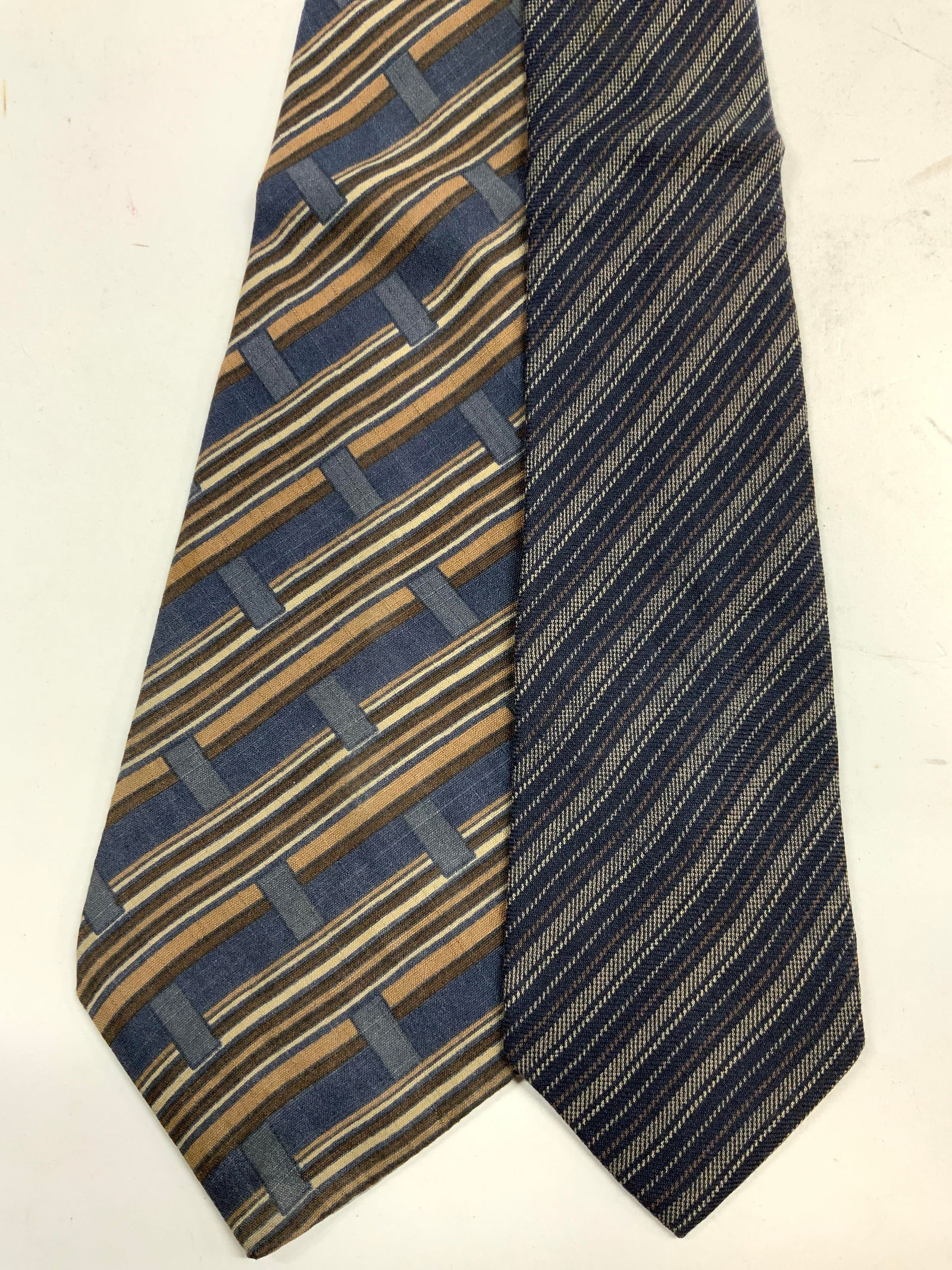 Lot 2 YSL & HANAE MORI PARIS MONSIEUR Silk Ties (1 of 8)