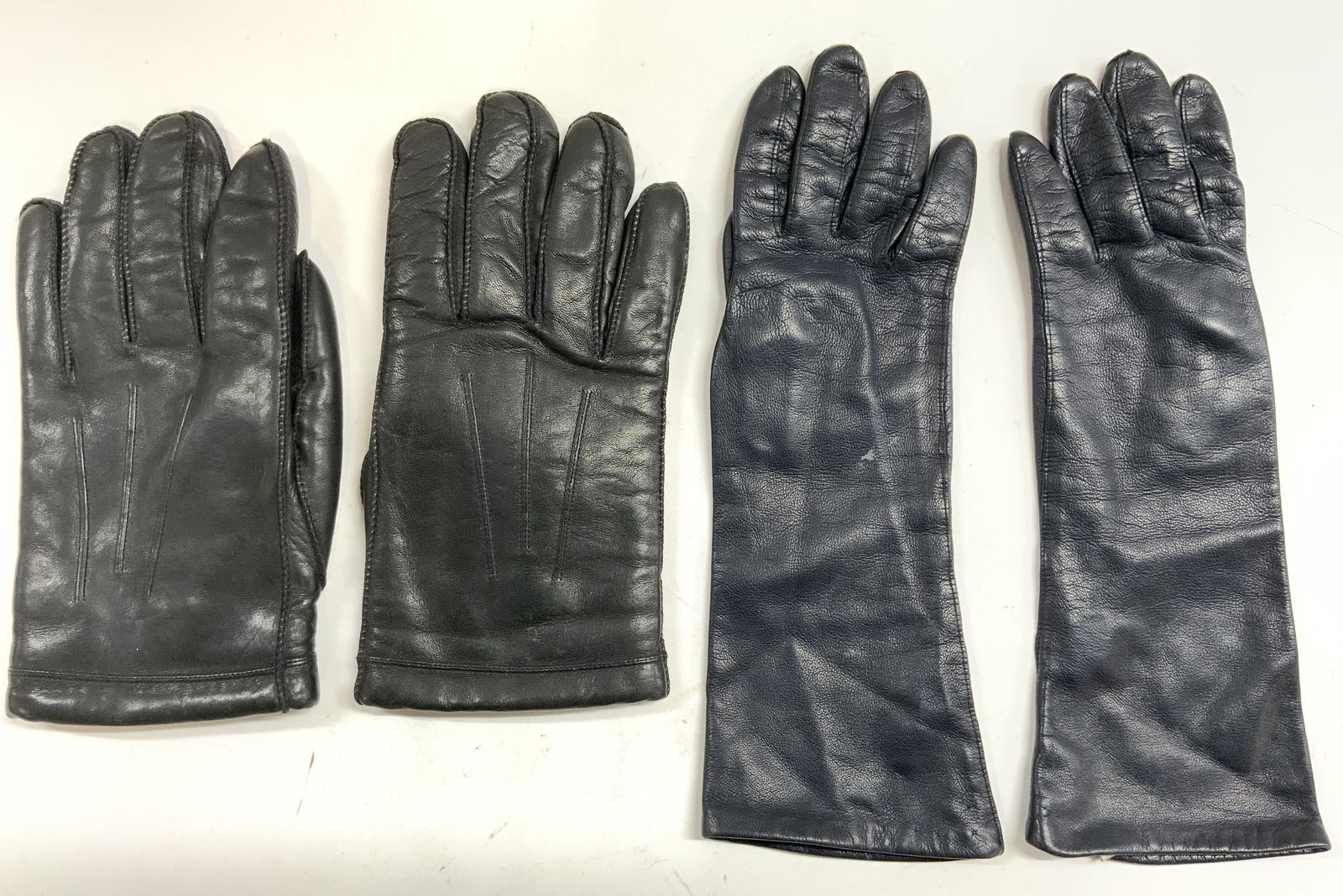 2 Pairs Leather Gloves ARIS Philippines & Italy (1 of 7)