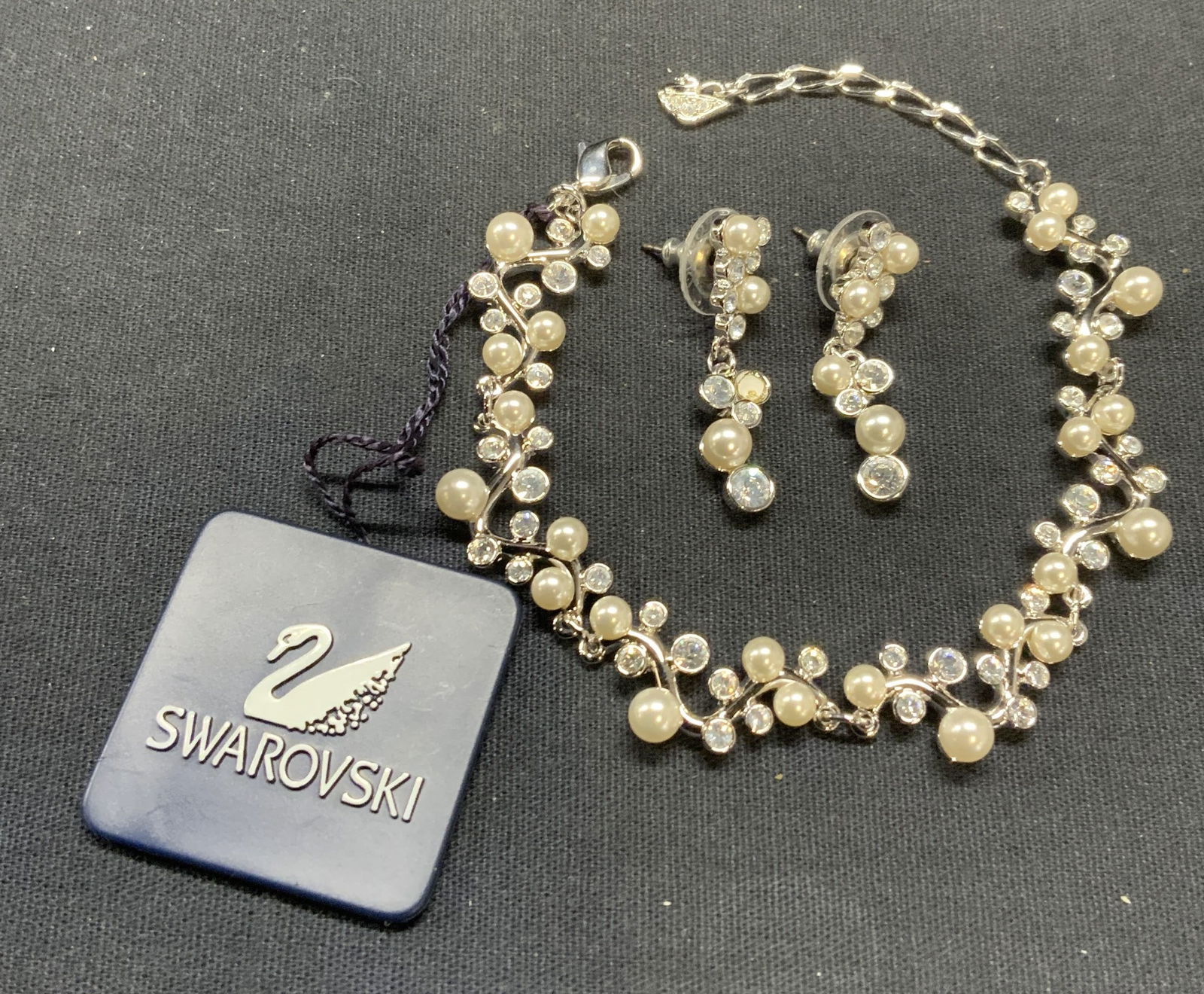 2 Swarovski Crystal Faux Pearl Bracelet & Earrings (1 of 6)