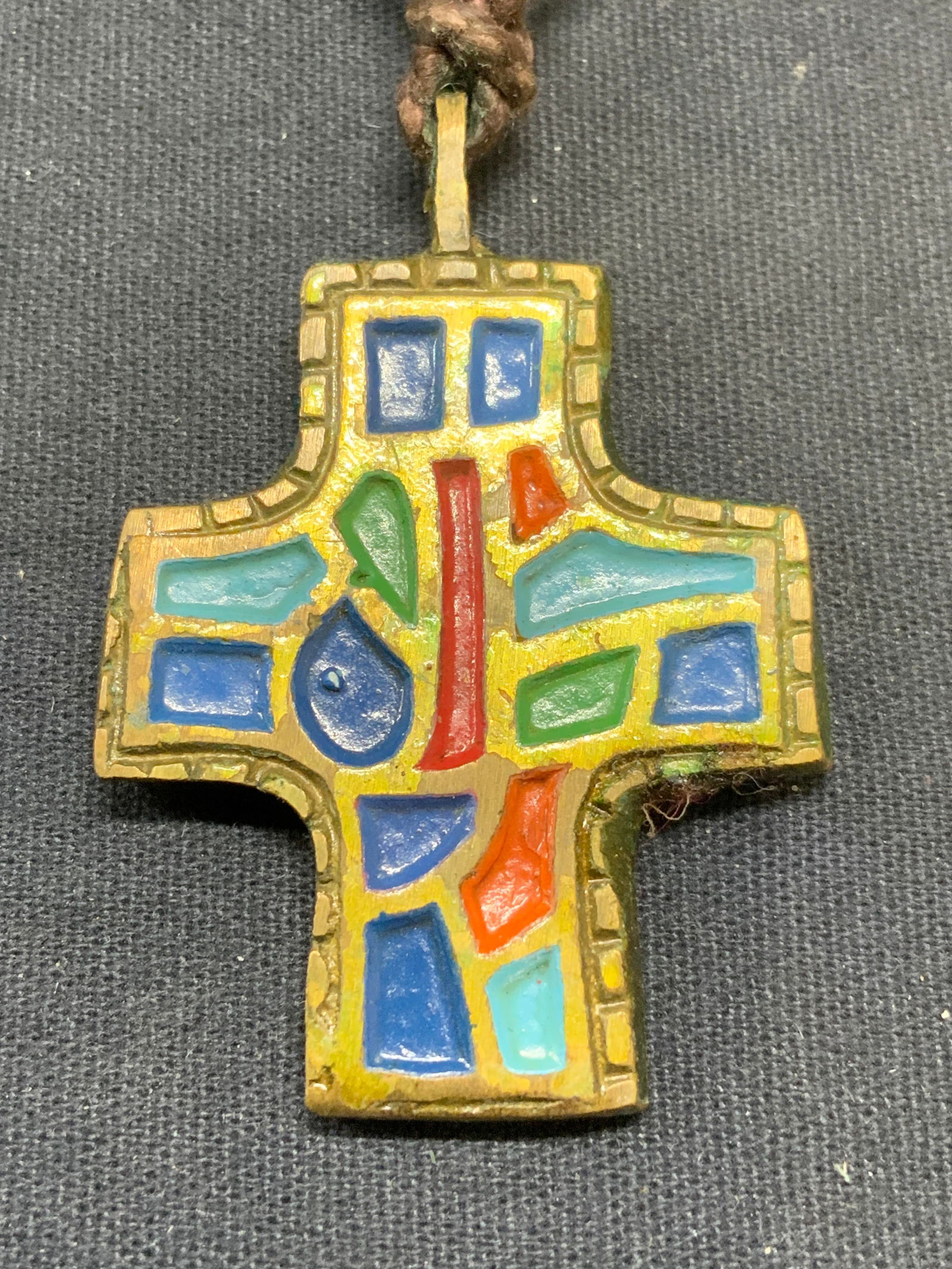 Vtg Terra Sancta Guilt Israel Cross Necklace (1 of 6)