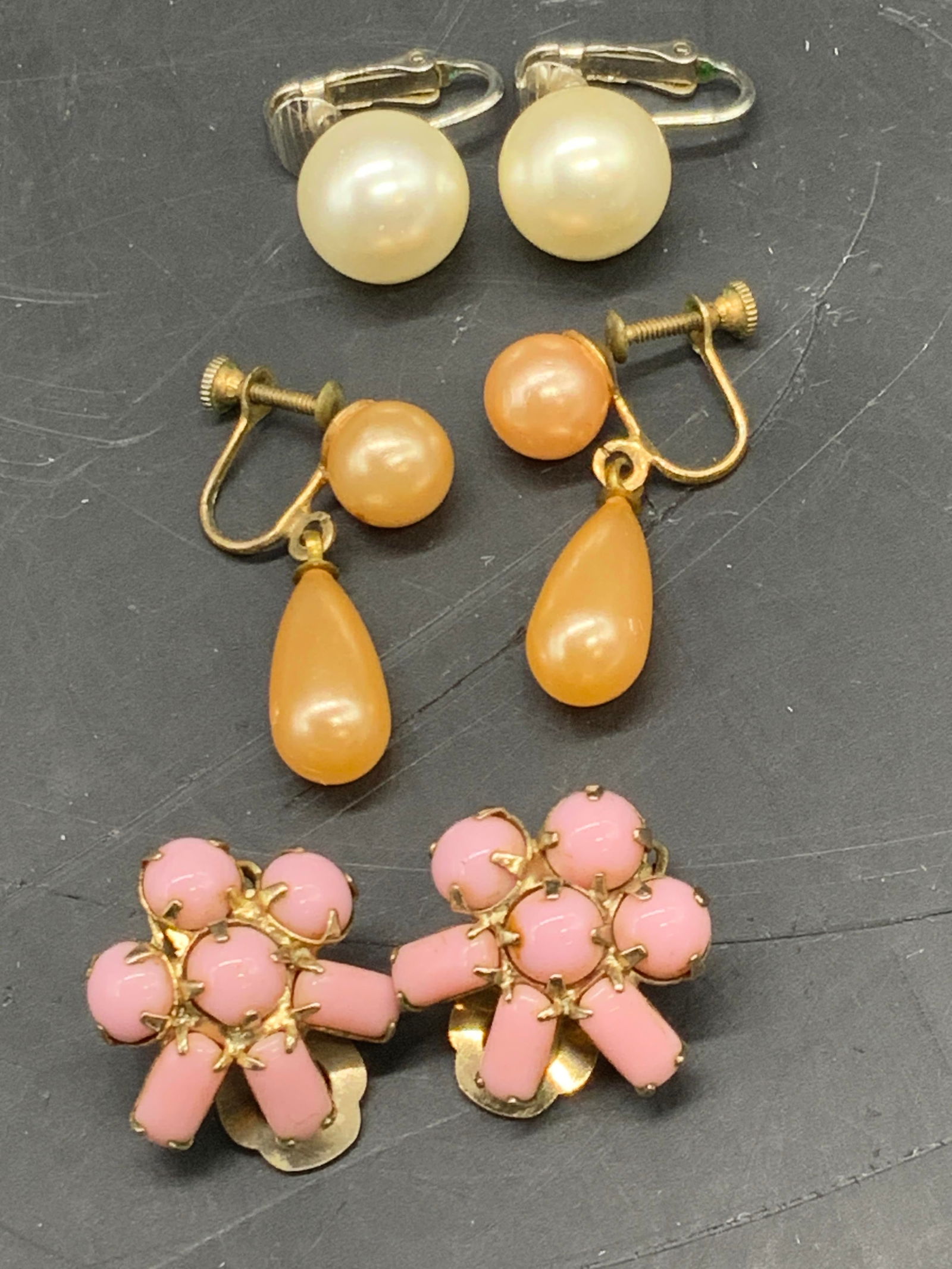 Lot 3 Vintage Floral Form & Pearlescent Earrings (1 of 7)