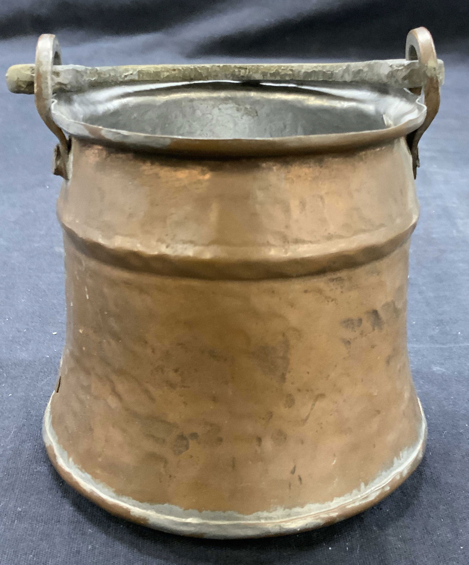 Vtg Hammered Copper & Brass Handled Pot (1 of 6)