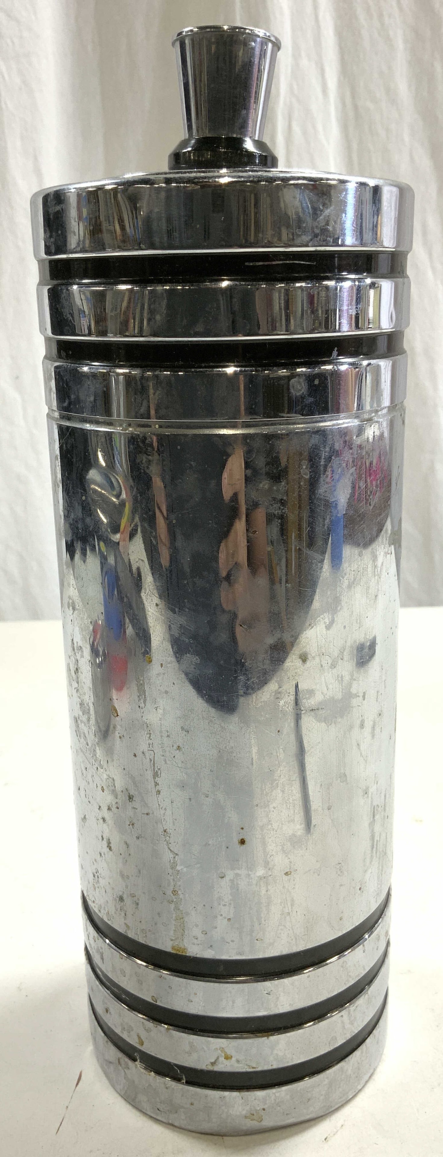 CHASE USA Art Deco Cocktail Shaker W Lid (1 of 7)