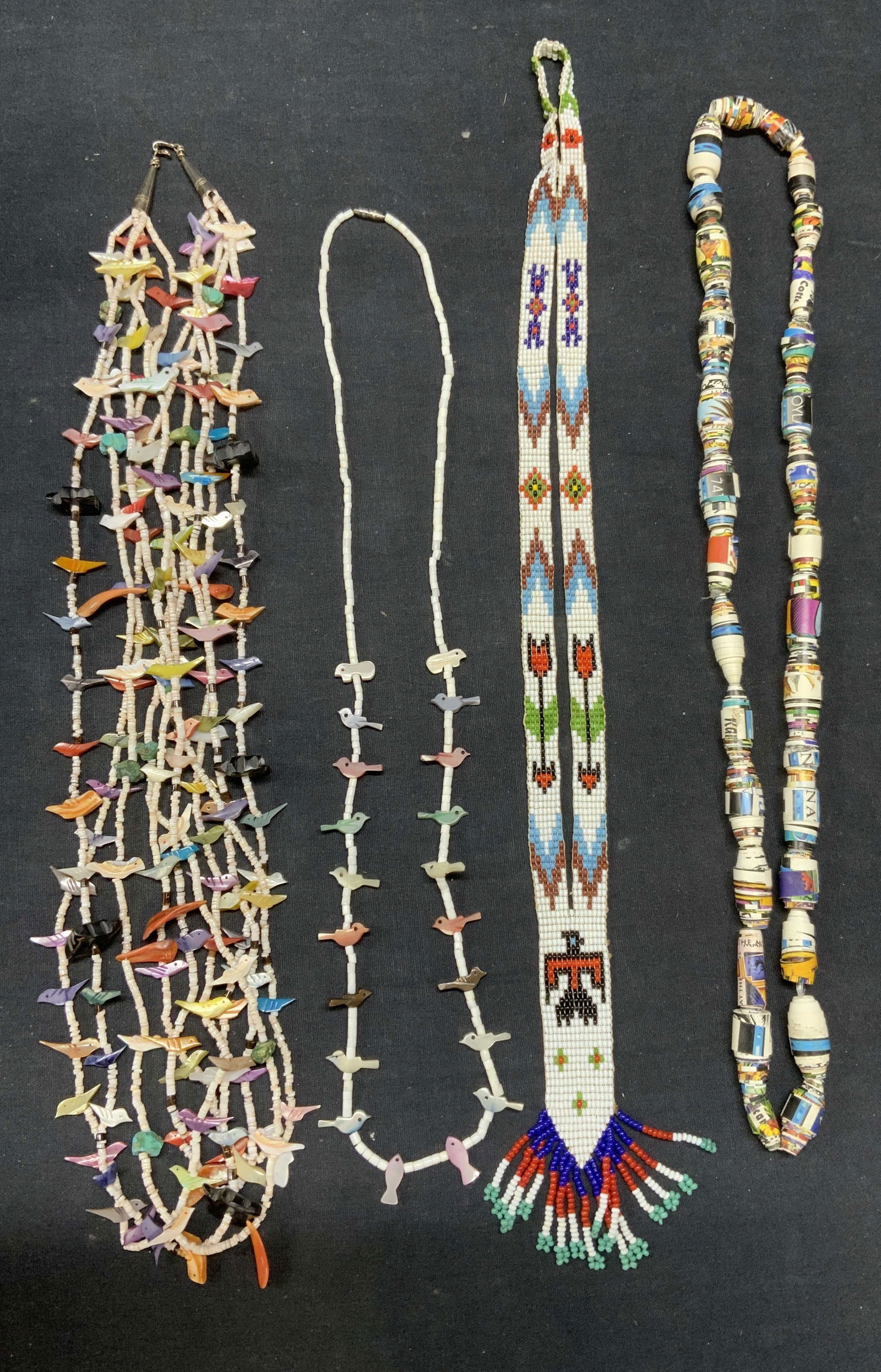 Lot 4 Vintage Beaded Necklaces (1 of 9)