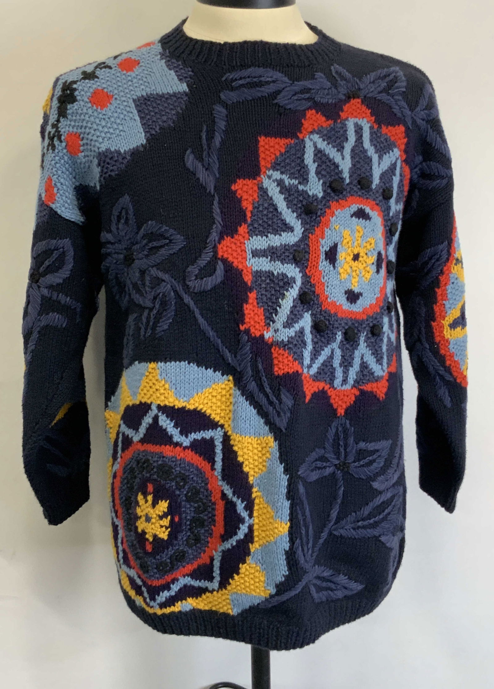 Knitting Needles Hand knitted Sweater Size M (1 of 7)