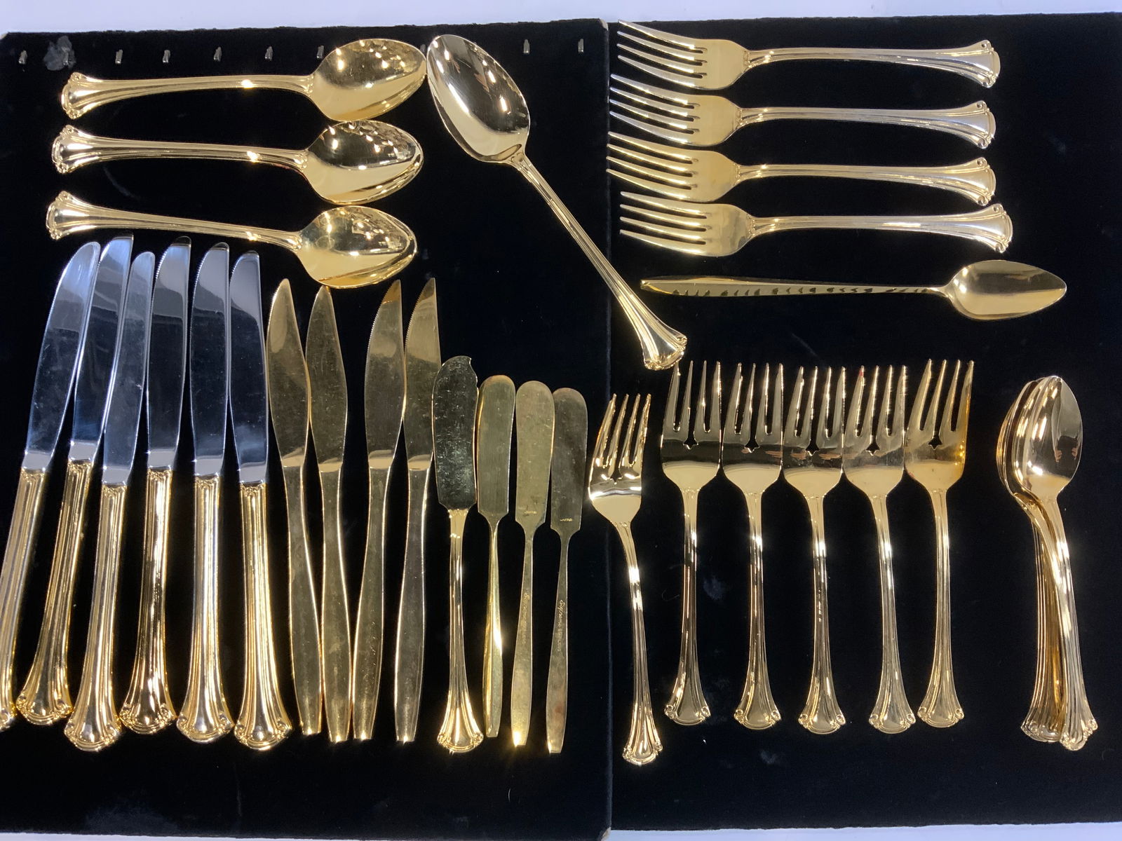 Supreme Part Set 35 Gold Pl Stainless Silverware (1 of 6)