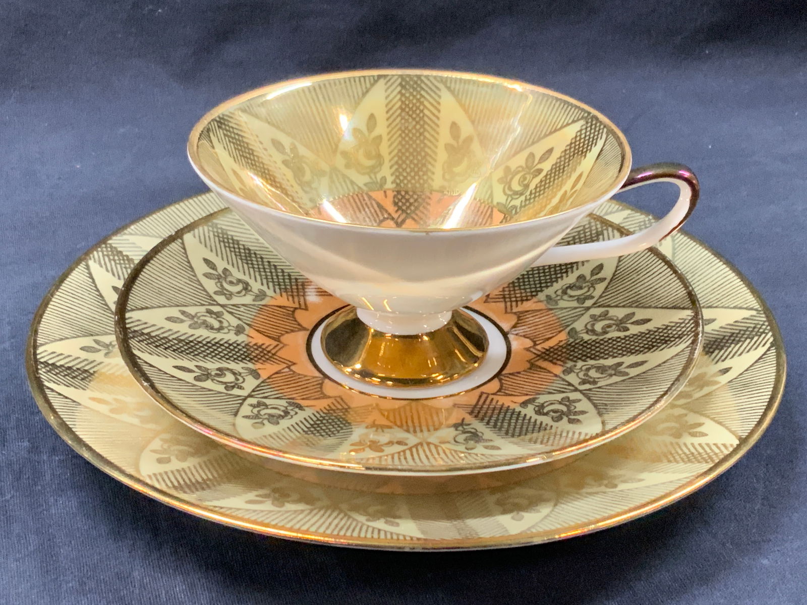 Bavarian Germany Porcelain Tea Cup & Dishes Set3 (1 of 10)