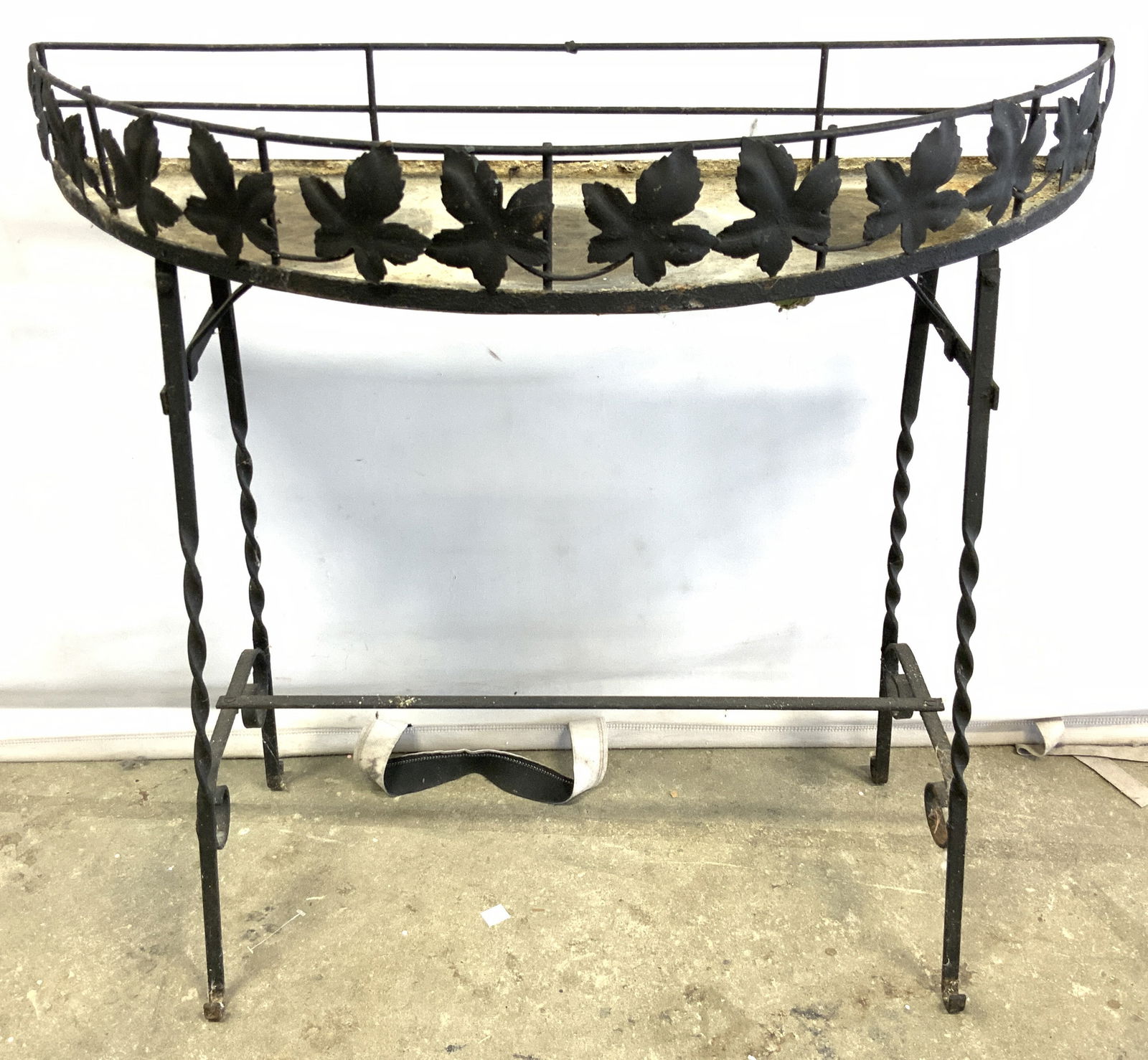 Vtg Black Metal Half Moon Vine Motif Plant Stand (1 of 8)