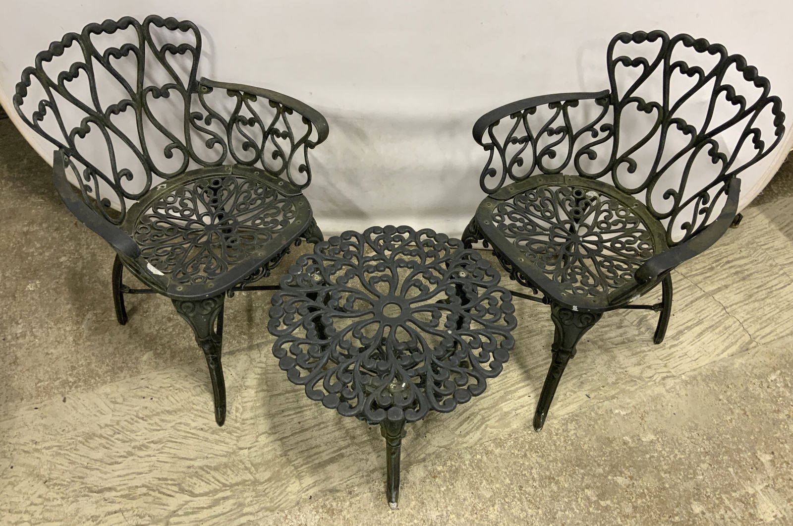 Set 3 Metal Outdoor Chairs & Side Table (1 of 8)
