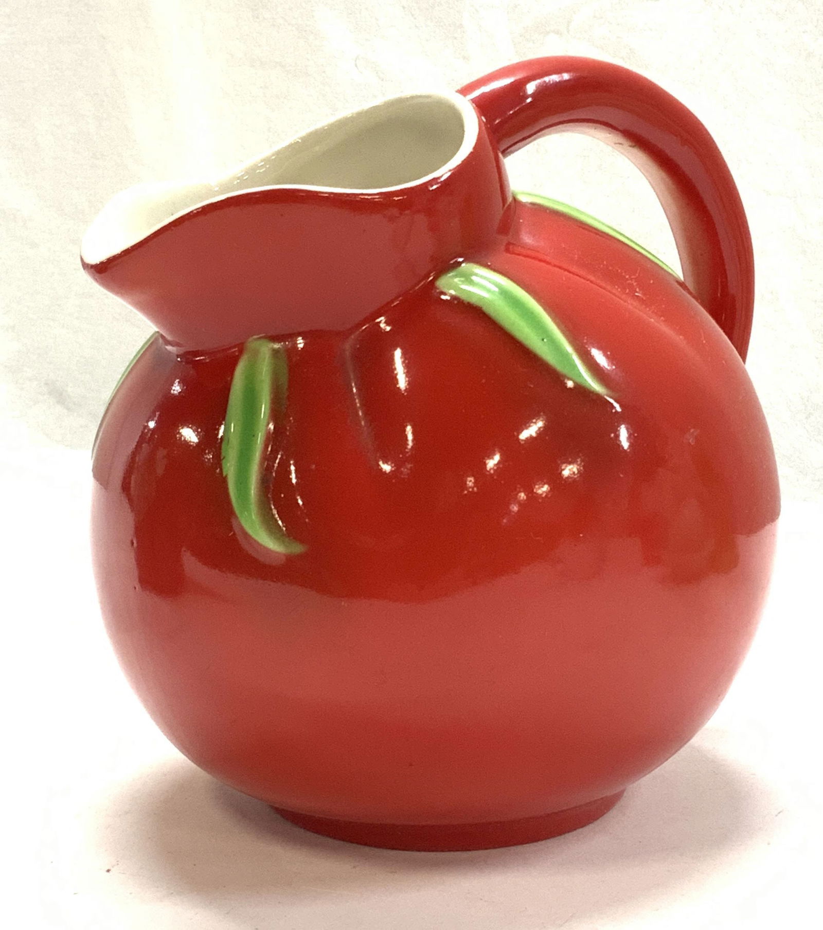The Pantry Parade Tomato Form Porcelain Pitcher US (1 of 6)