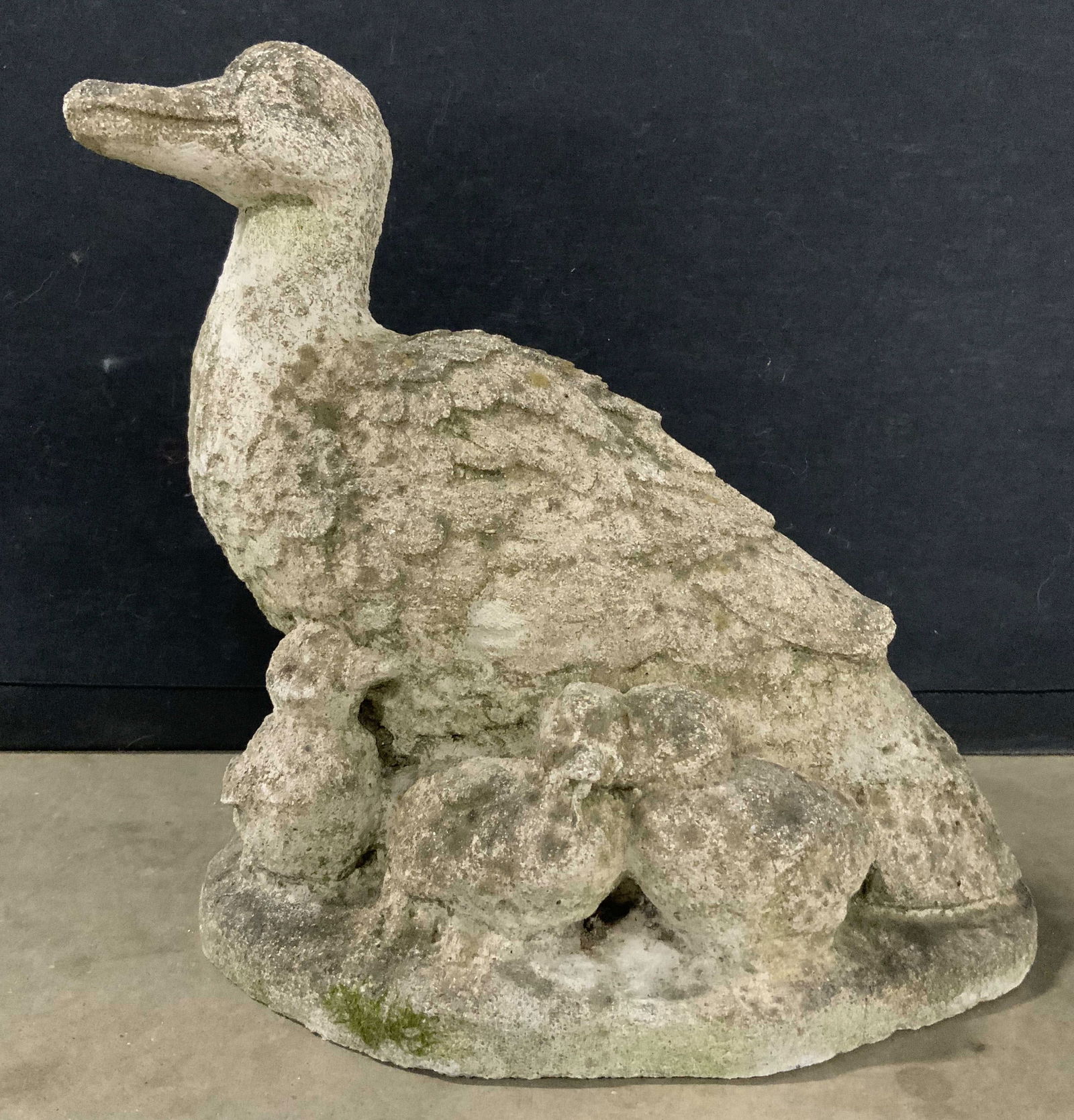 Vintage Cement Duck Garden Statuary 12in (1 of 8)