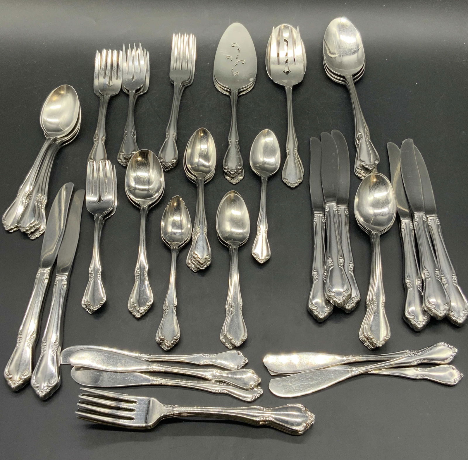 Set 71 ONEIDACRAFT DELUXE STAINLESS Silverware (1 of 10)