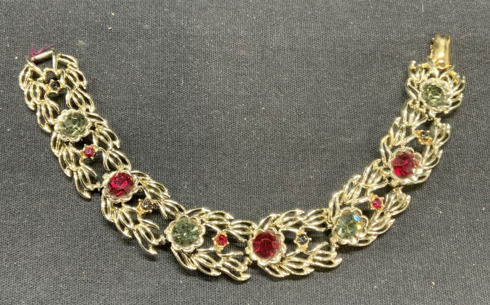 Vintage Coro Silver Tone Crystal Bracelet (1 of 6)