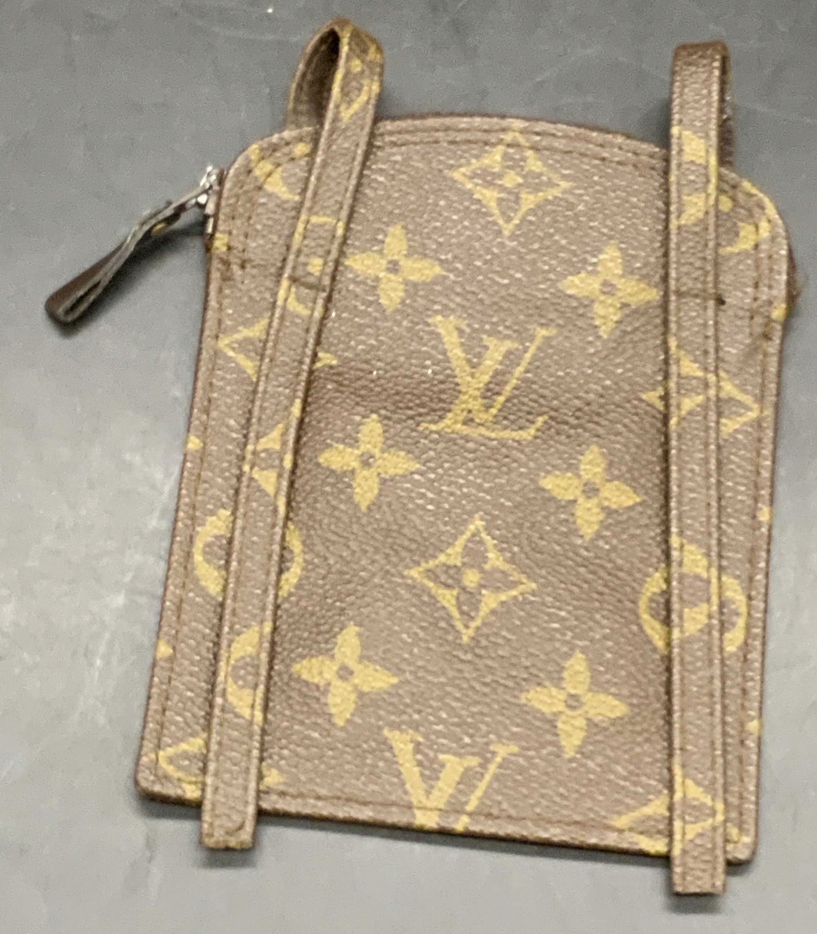 LOUIS VUITTON Paris Style Monogram Wallet (1 of 10)