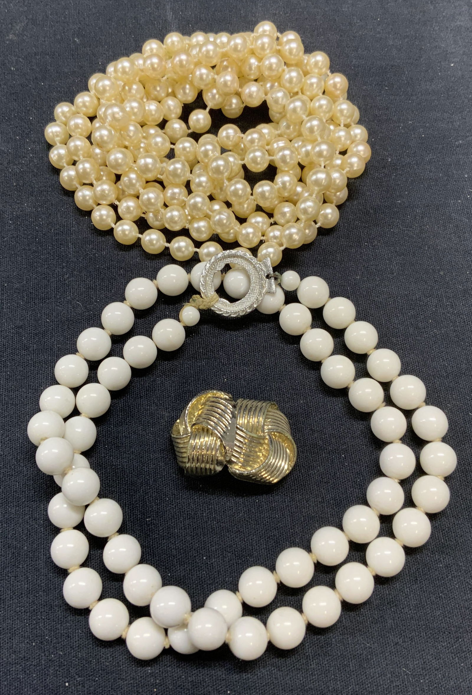 Lot 3 Faux Pearl & White Necklaces, More (1 of 7)