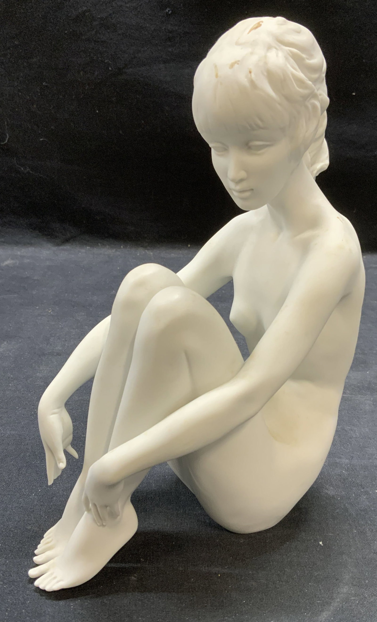 Kaiser Porcelain Nude Woman Figural, Germany: Vintage Kaiser porcelain figural. Figure of a nude woman. Trademarked to underside. Made in West Germany. Measures approx. 6 x 4 x 9 inches. Some surface wear including scratching and marks observed. 