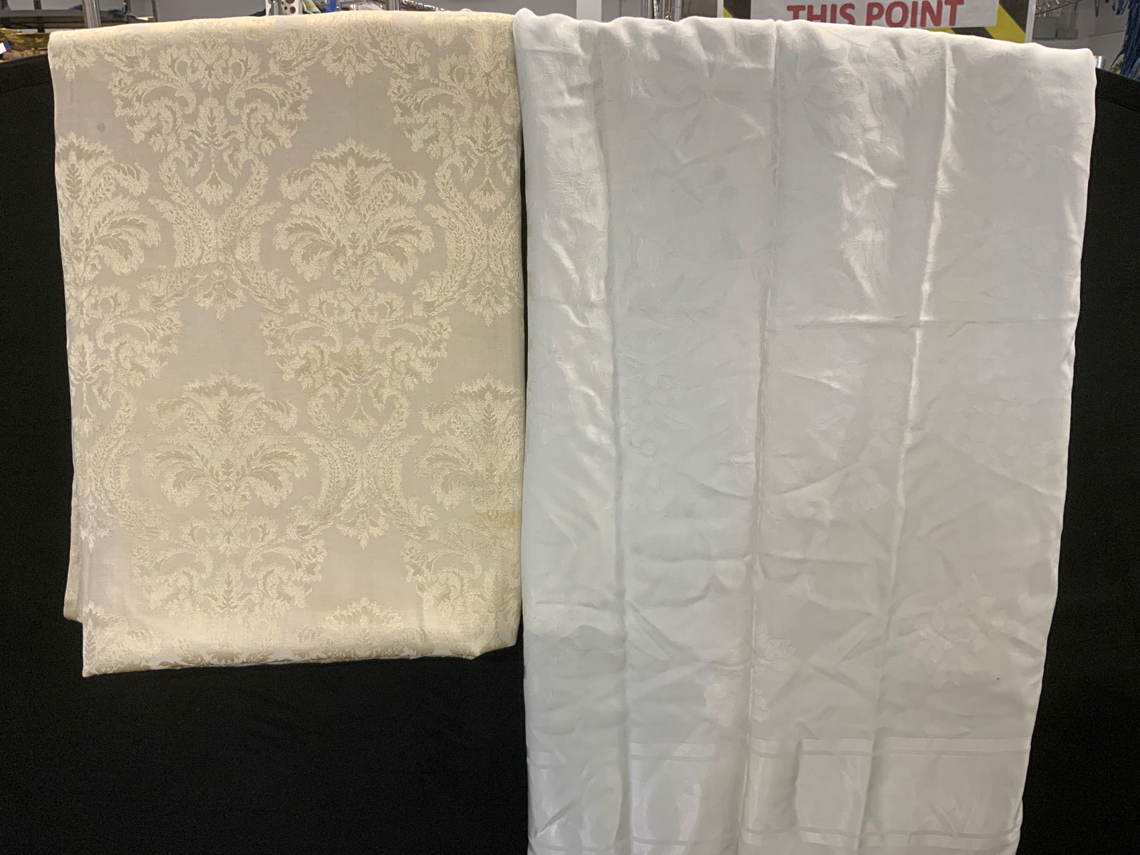 Lot 2 Large Rectangular Floral Pattern Tablecloths (1 of 7)