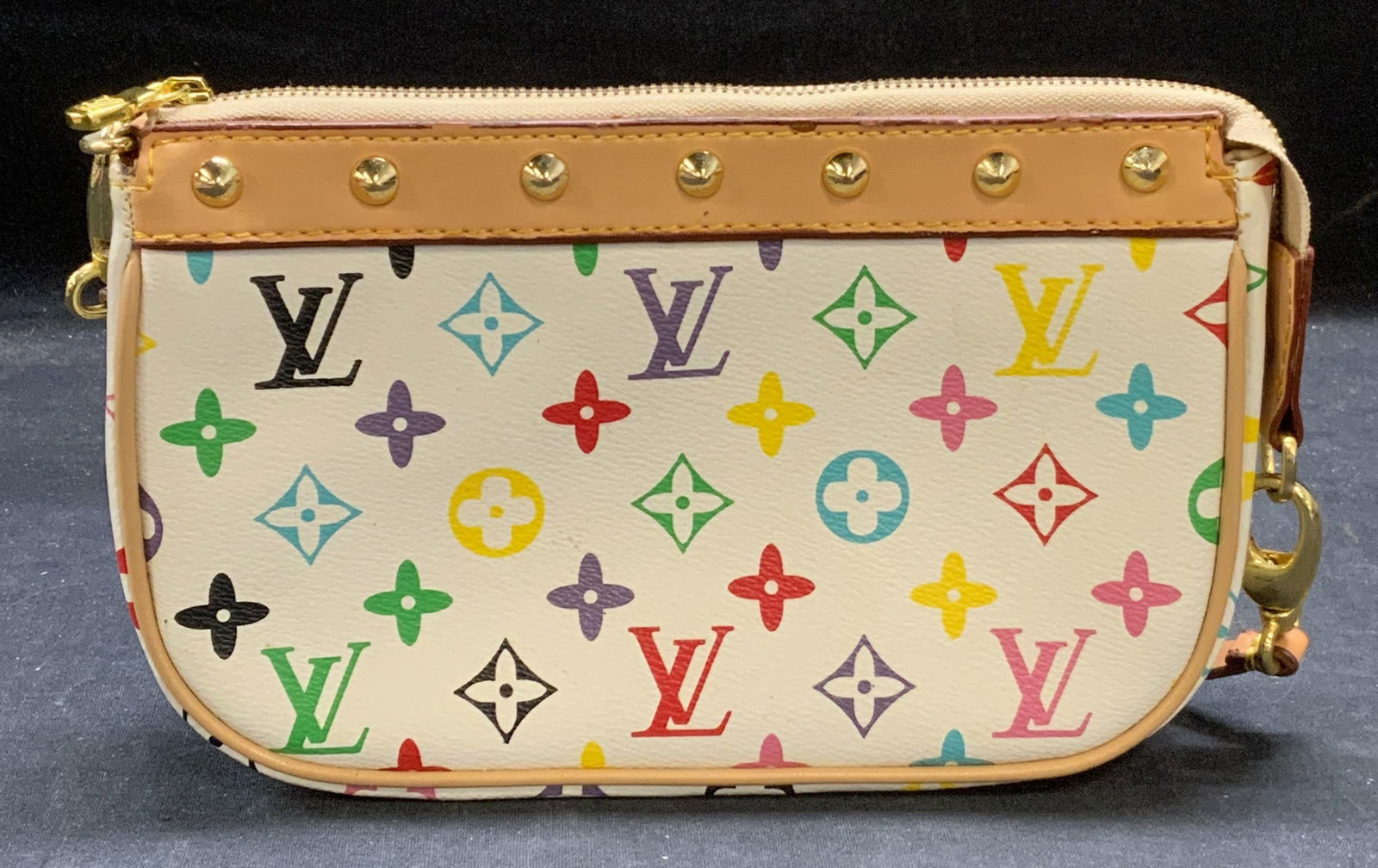 Louis Vuitton Style White Leather Handbag (1 of 12)