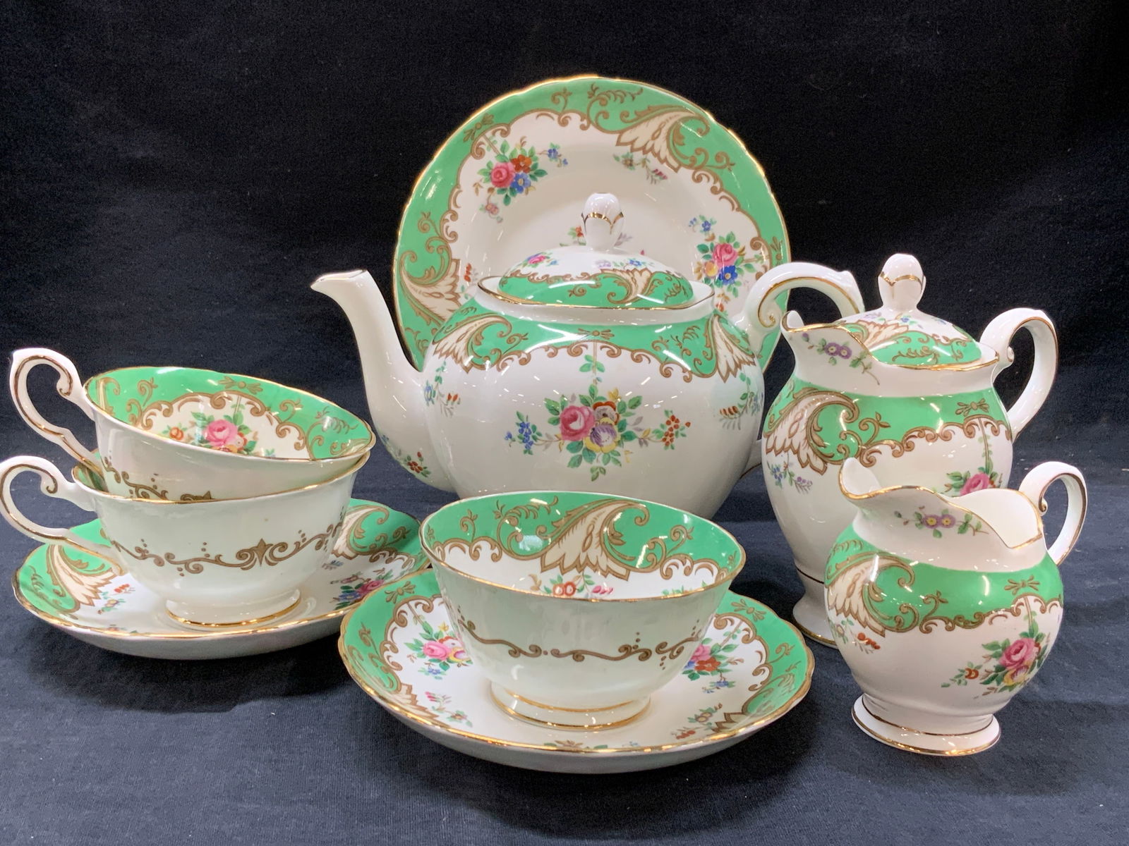 Set 10 Gilt Fine China Blenheim Dishes, England (1 of 10)