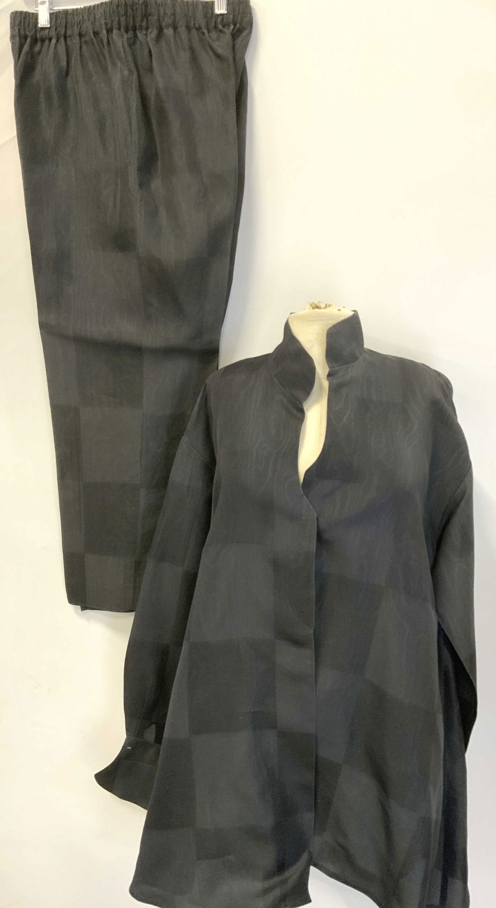 Pressed Tunic Jacket and Pants Ensemble (1 of 10)
