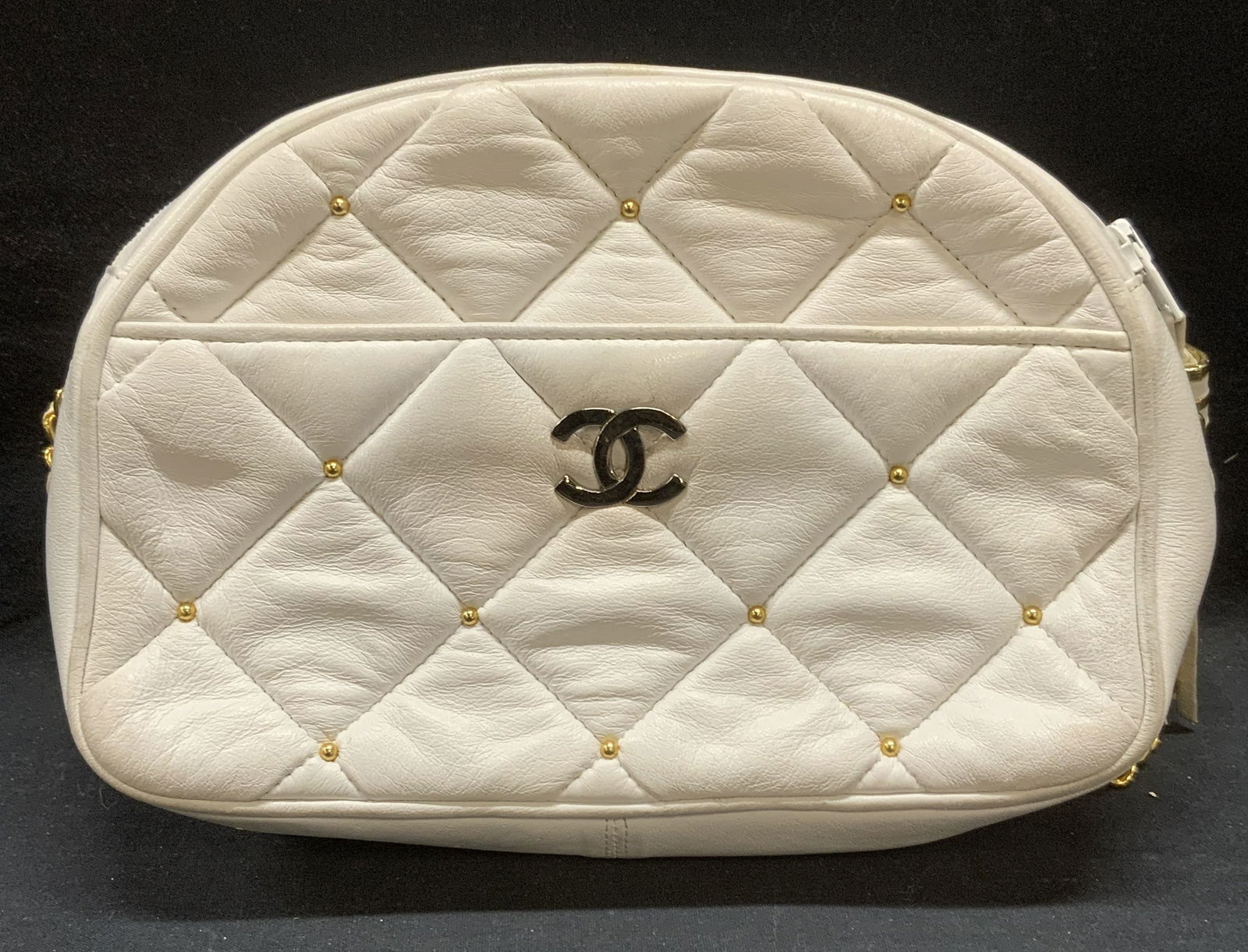 Chanel Style White Quilted Leather Handbag (1 of 6)