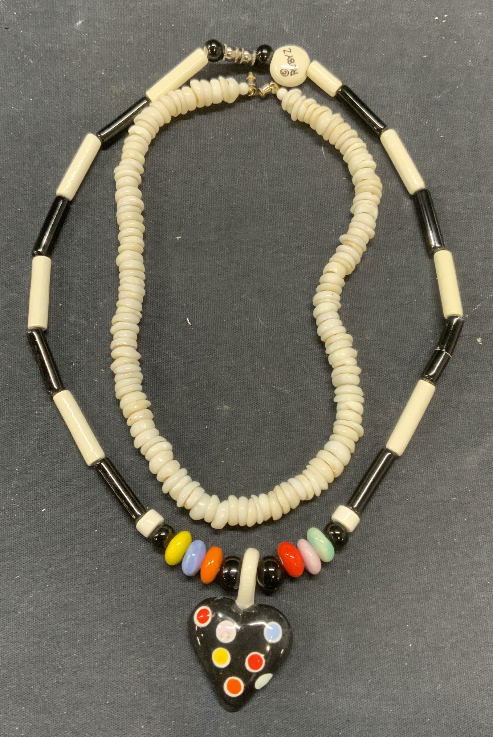 Lot 2 Rubyz Ceramic Necklace & Shell Necklace (1 of 11)