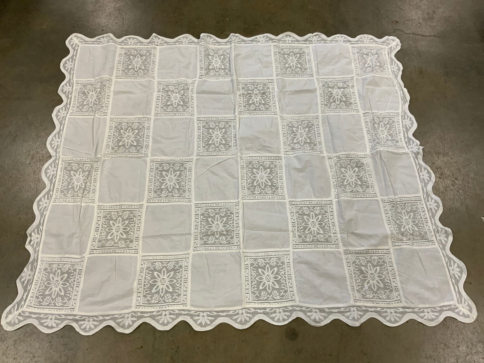 Lot 14 Cream Toned Vintage Table Linens (1 of 7)