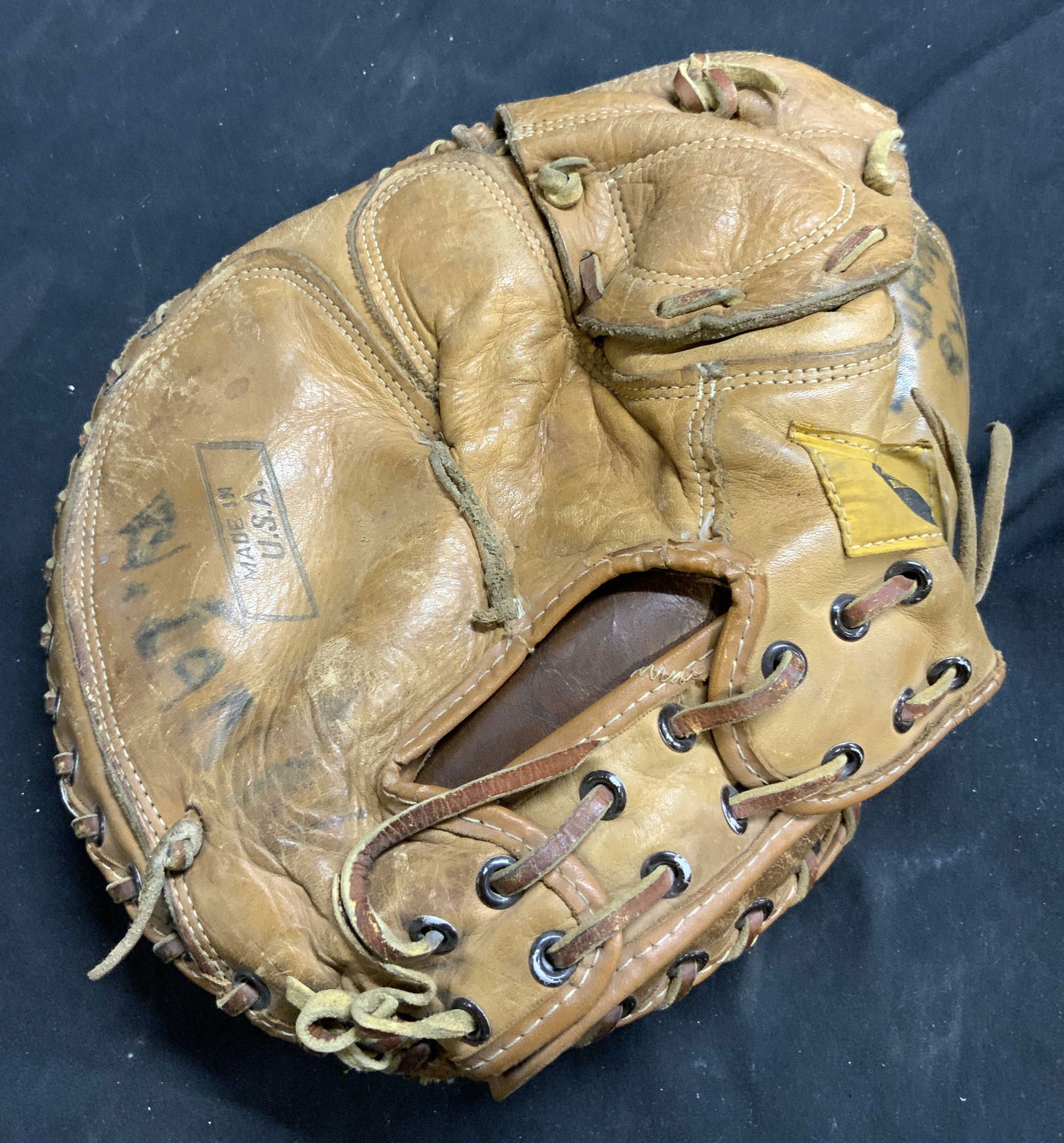 SEARS ROEBUCK & CO Leather Baseball Catchers Mitt (1 of 7)