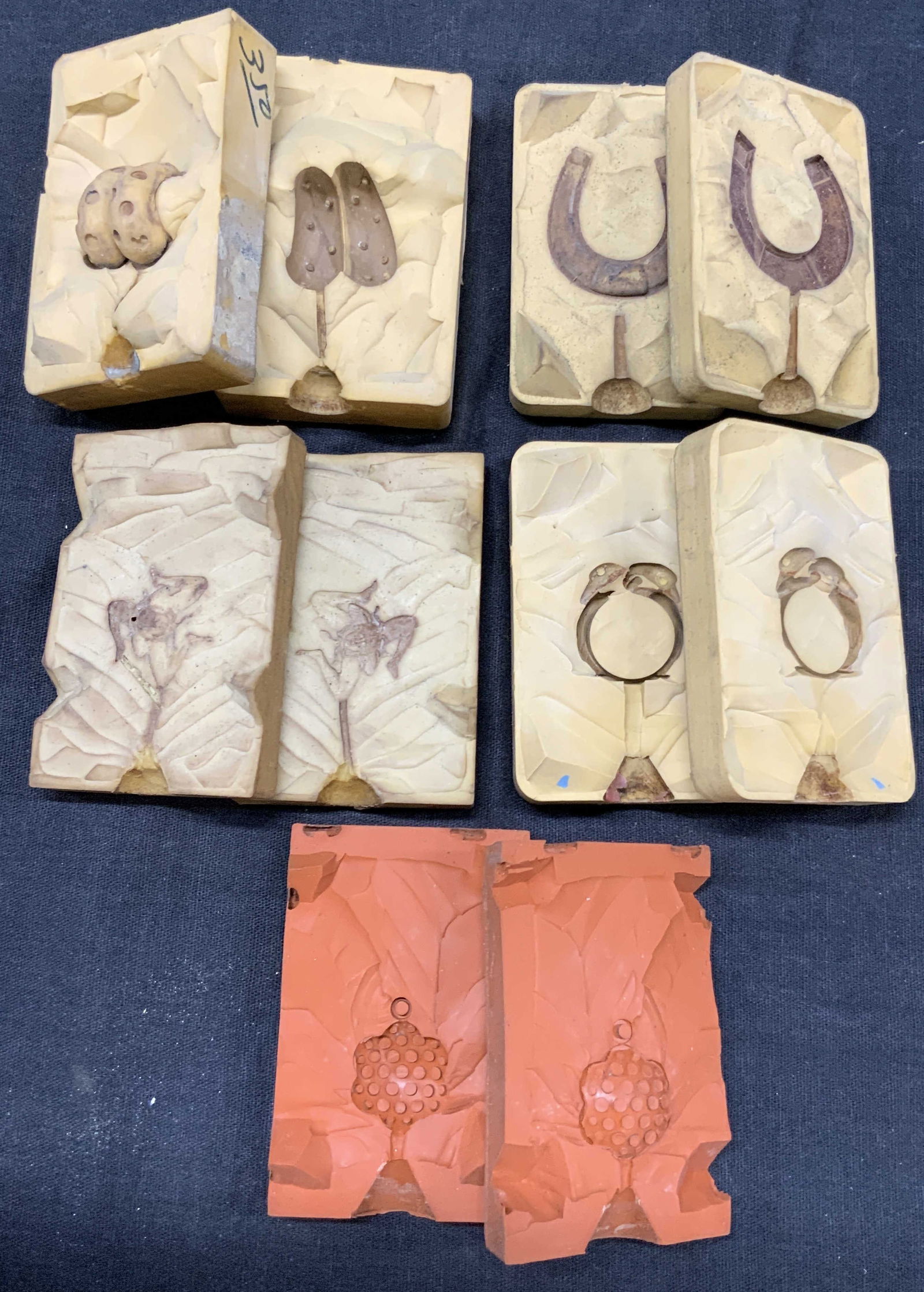 Lot 5 Vtg Jewelry Rubber Molds (1 of 9)