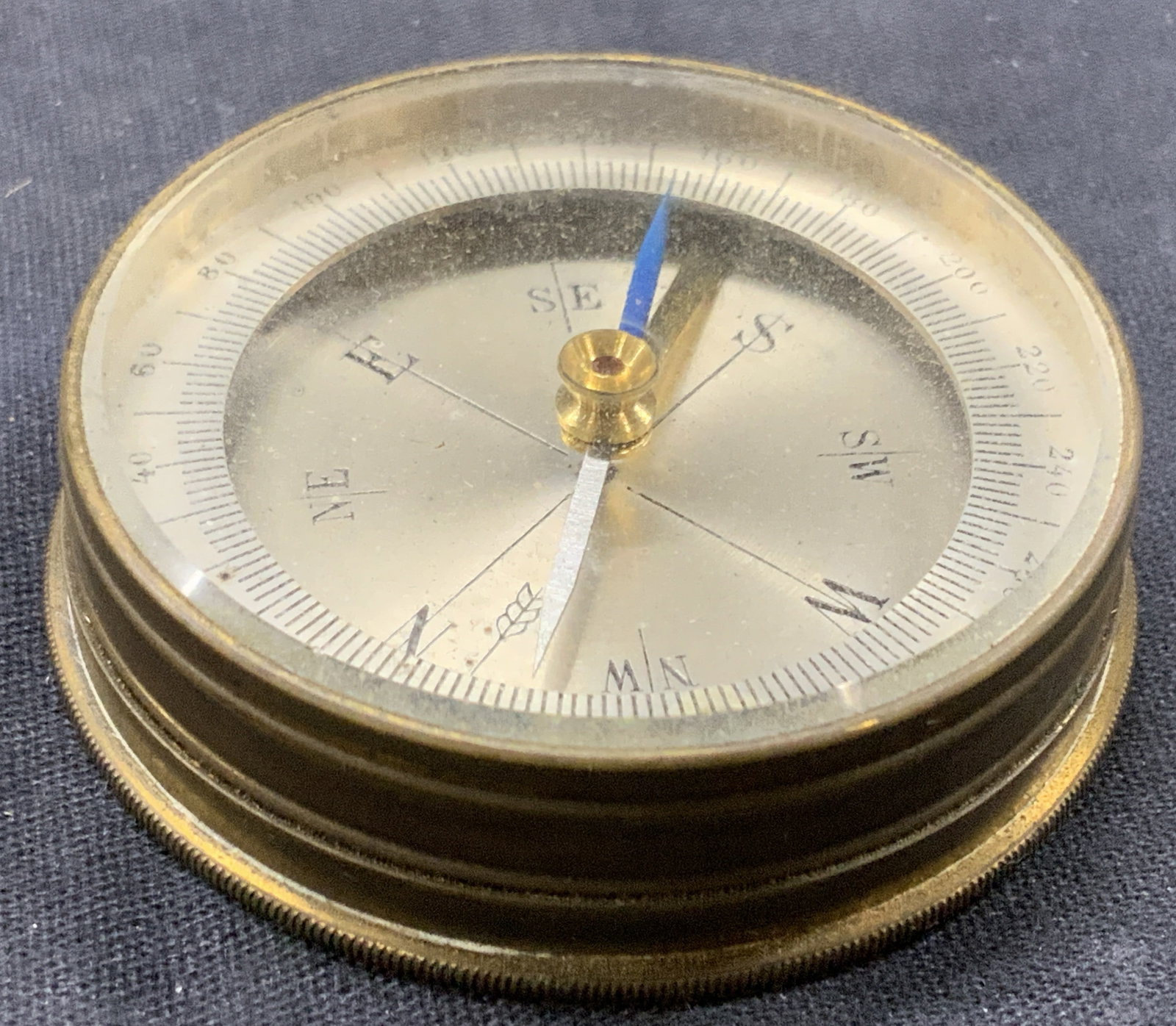 Vintage Brass Compass (1 of 6)