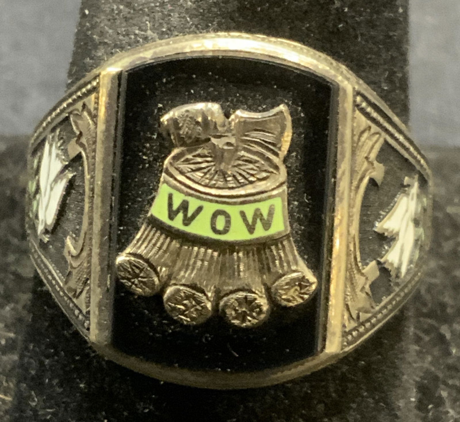 Vtg ML 10k Gold WOW Signet Ring (1 of 7)