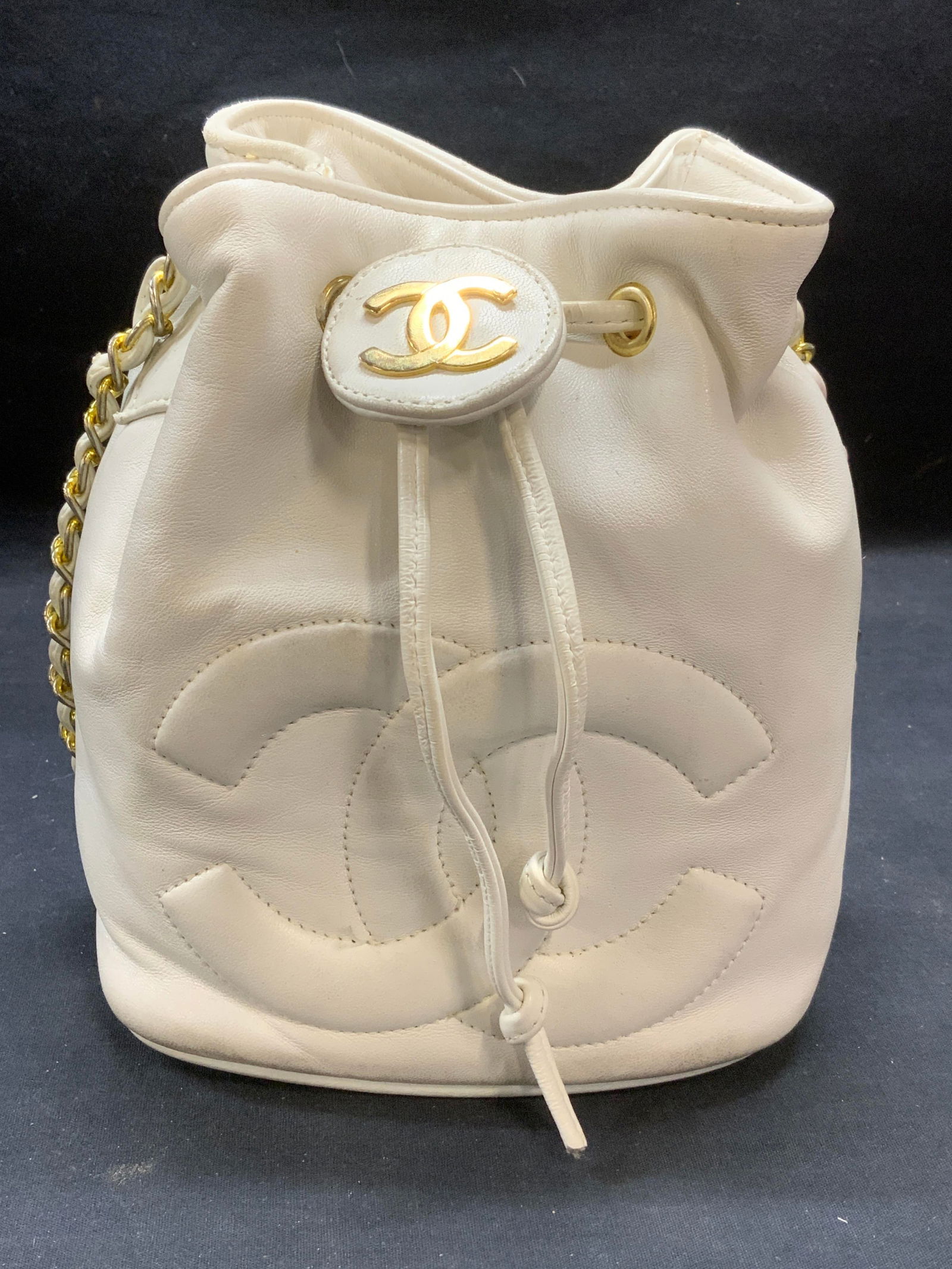 Chanel Style White Leather CC Handbag (1 of 9)