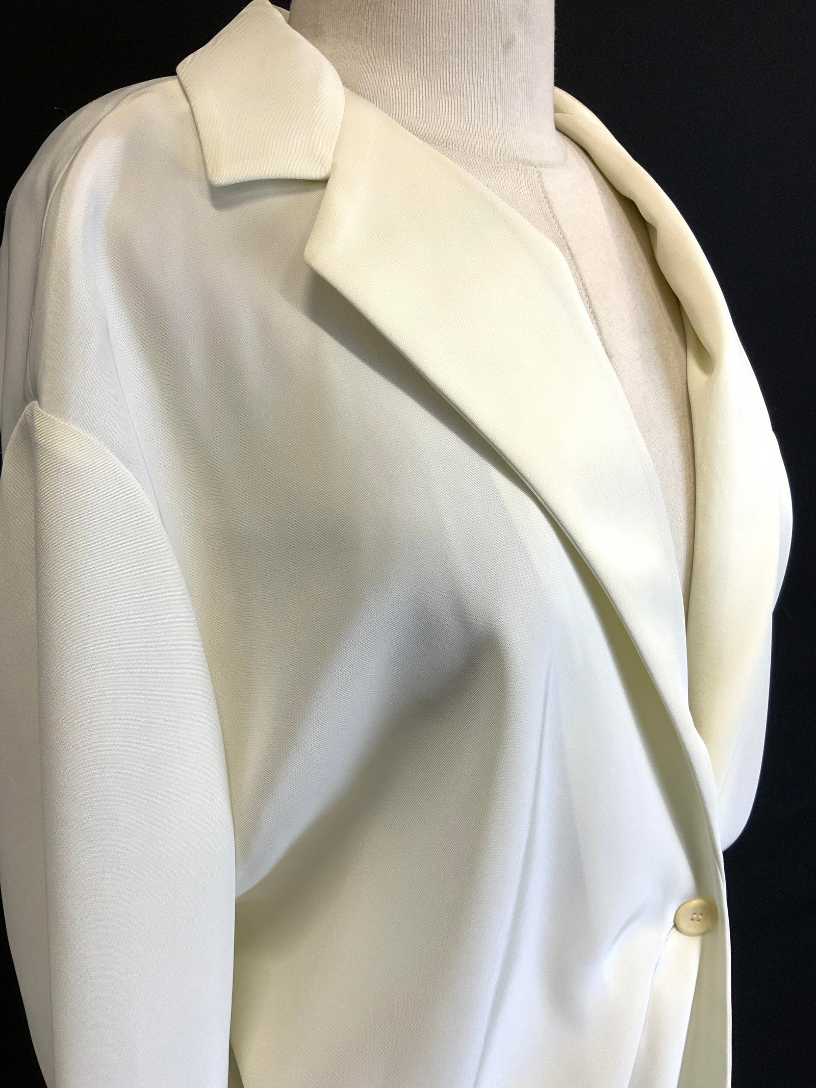 Jill Sander Jacket: Jill sander fashion Jacket in white, size 42, 35.5 inches long. Discoloration noted near lower hem. Polyester. Property of Manhattan Estates and Fashion industry executive Wearables, ladies fashion ja