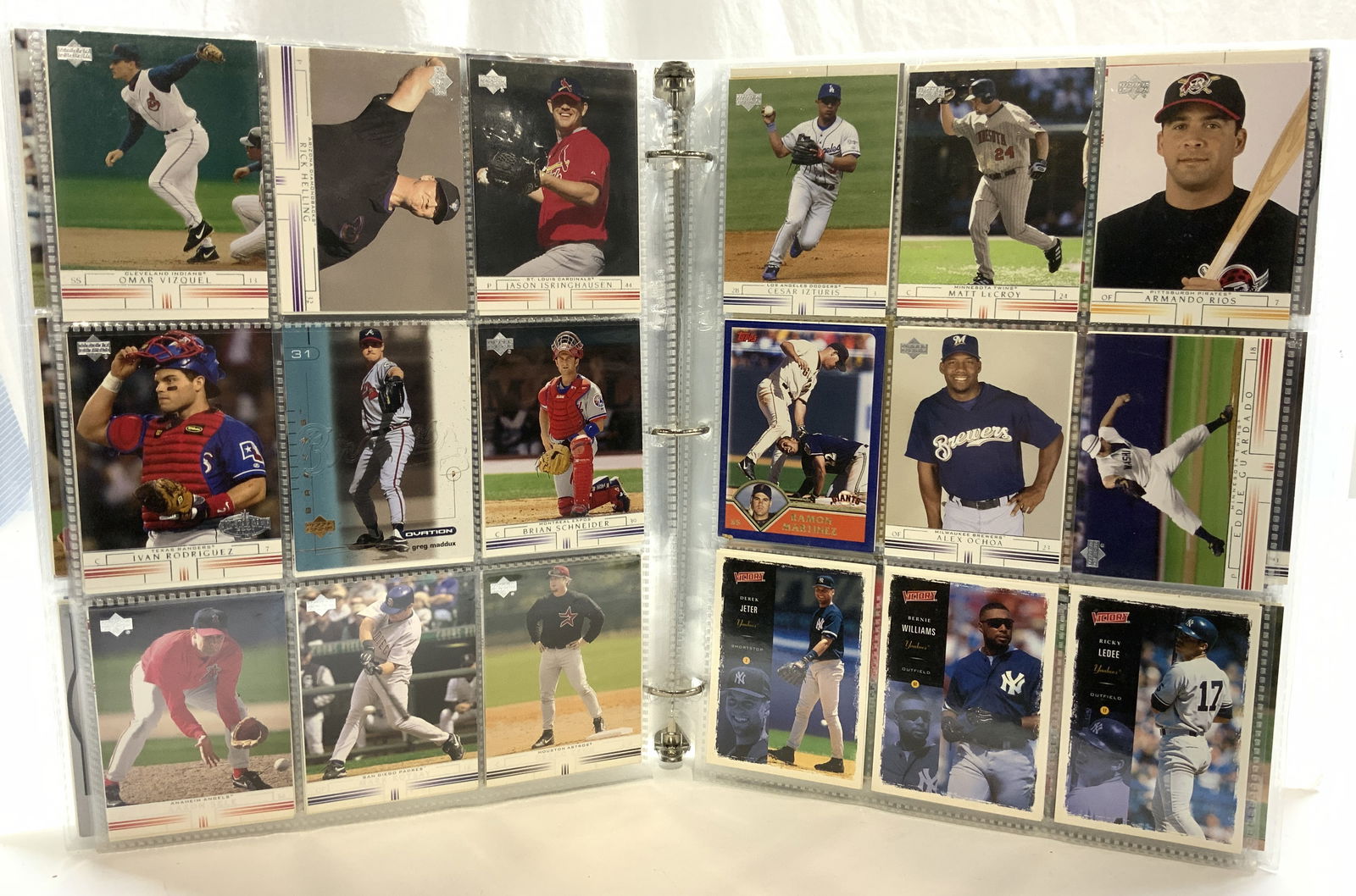 Lot 100+ Baseball Card Collection In Binder (1 of 19)