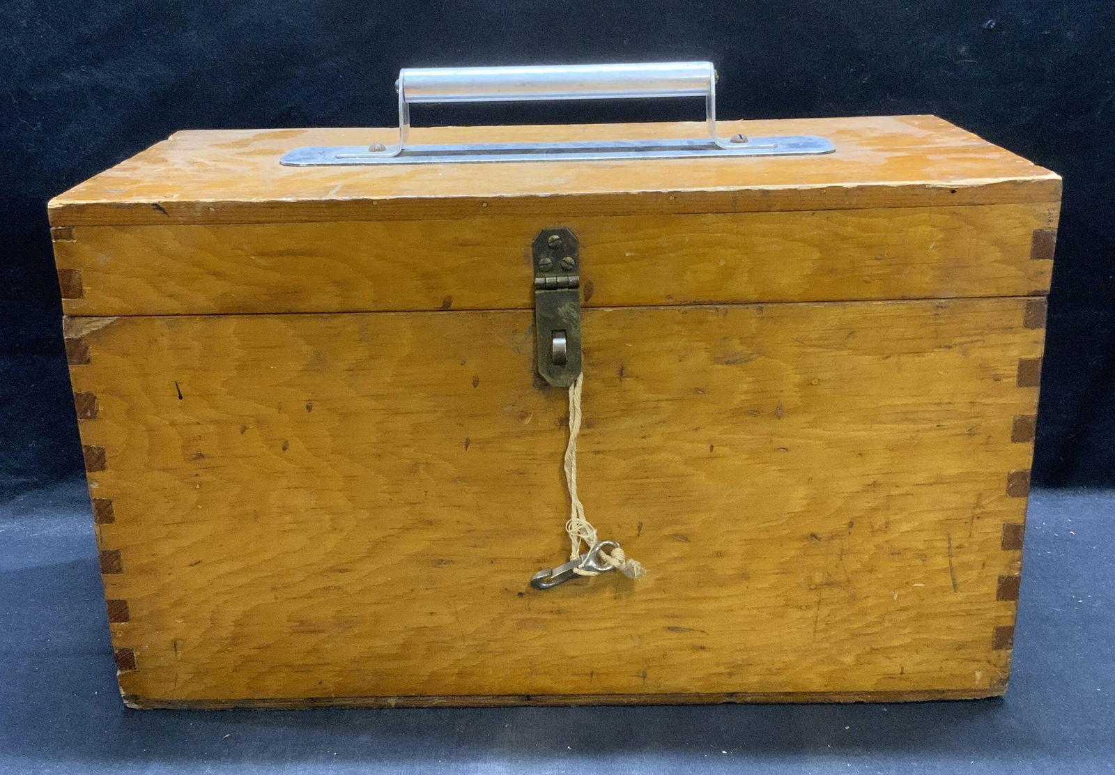 Vintage Wooden Storage Box (1 of 7)