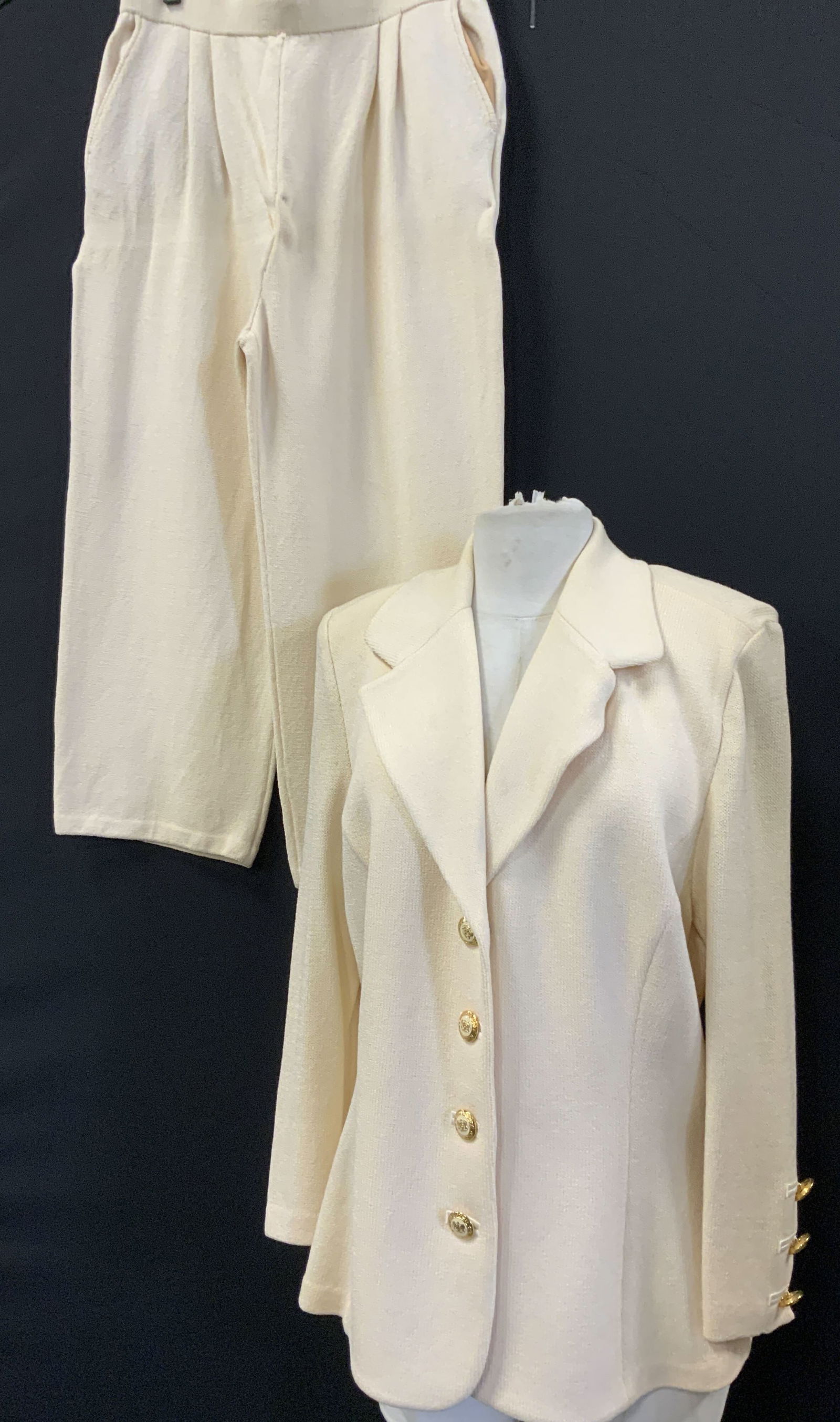 St. John Basics Classic Knit Pant & Jacket, USA (1 of 10)