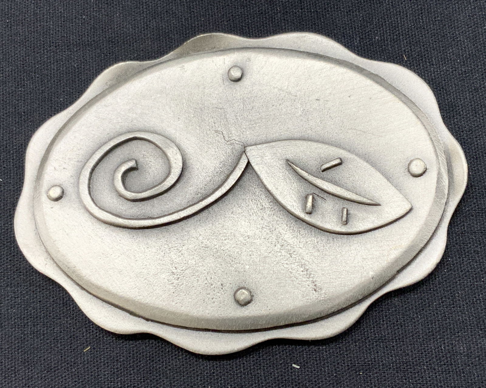 Metal Crafted Compact Mirror (1 of 6)