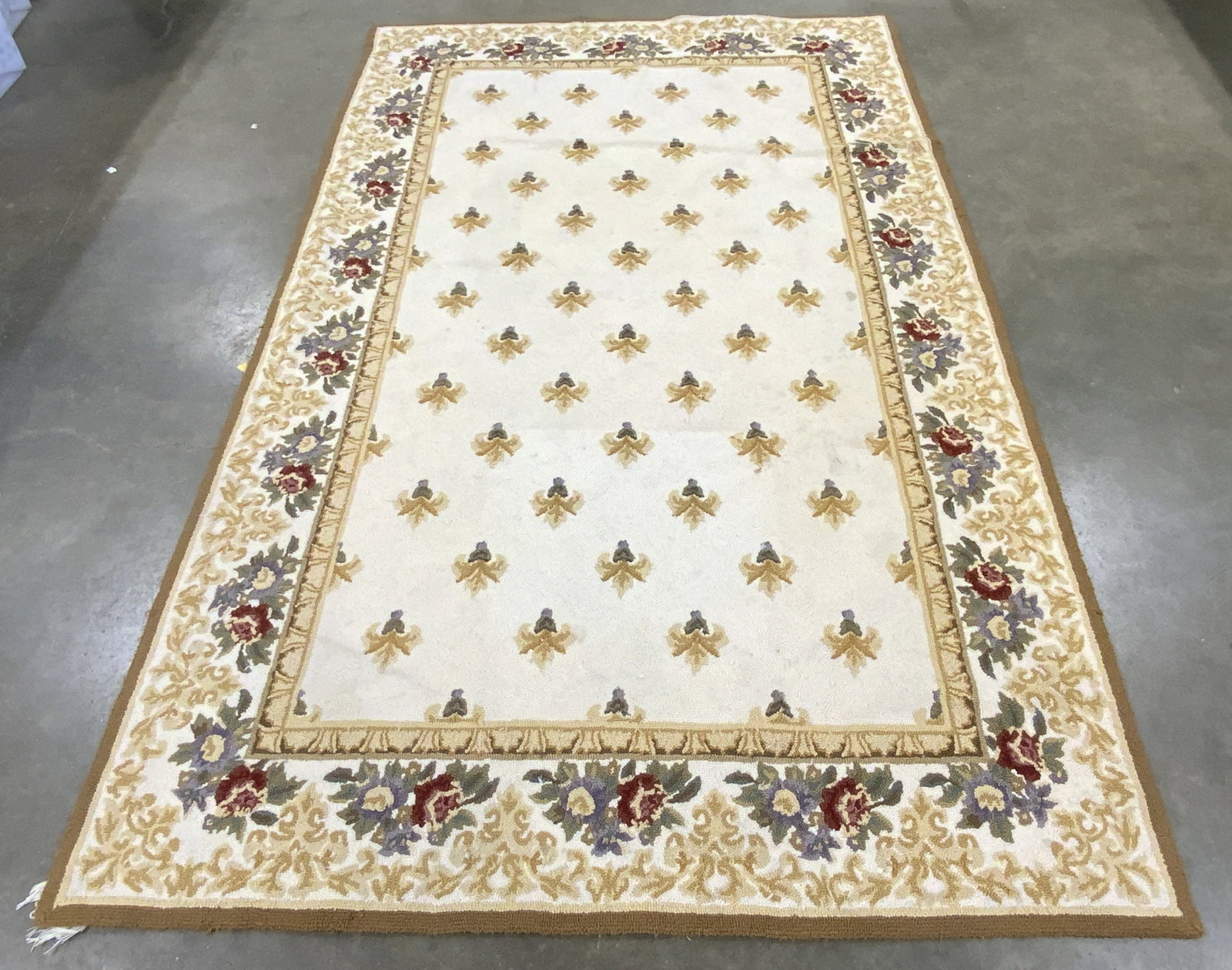 COUNTRY HERITAGE Hand Hooked Wool Floral Rug (1 of 11)