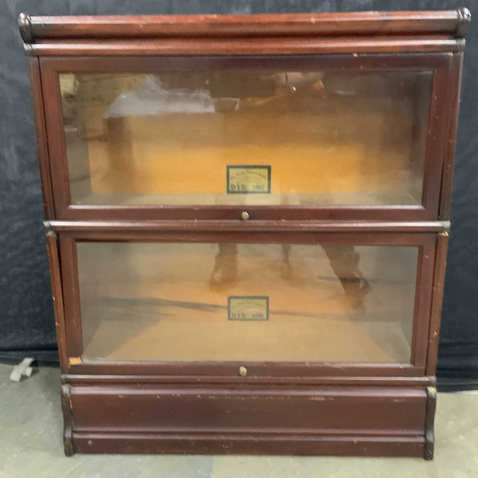 GLOBE WERNICKE CO. Vintage Barrister Bookcase (1 of 9)