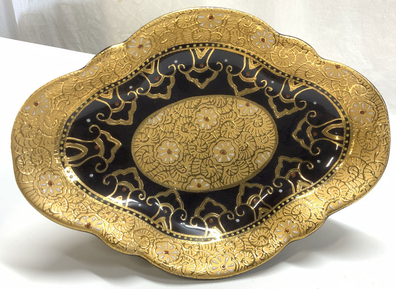 YFSL Cobalt  & Gilt Footed Porcelain Asian Bowl (1 of 8)