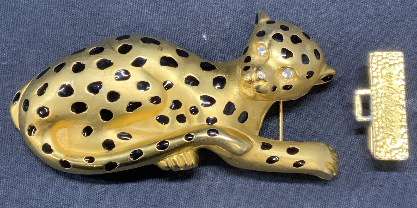 Vtg Doreen Ryan Gilt Leopard Belt Buckle (1 of 8)