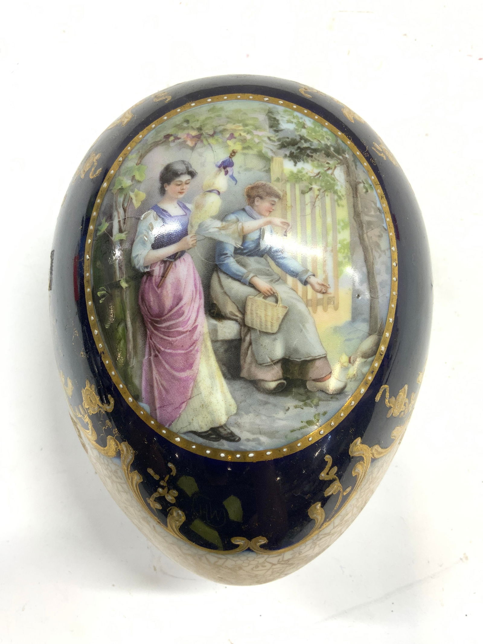 ROYAL VIENNA Vntg Porc Egg Trinket Box w Lid (1 of 7)