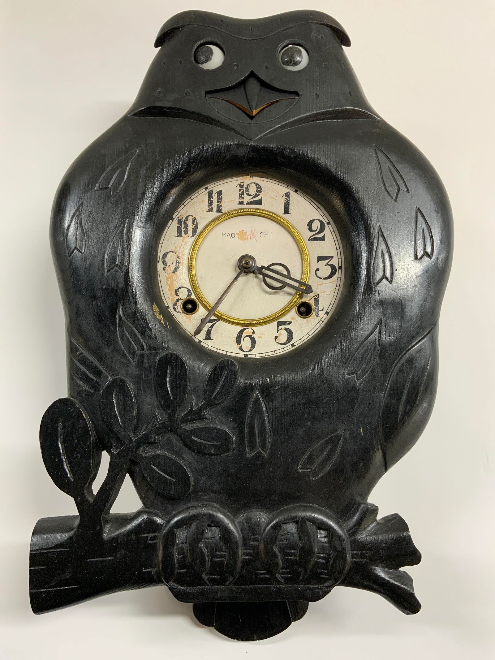 MAO CHI Vntg Wooden Owl Wall Clock (1 of 7)