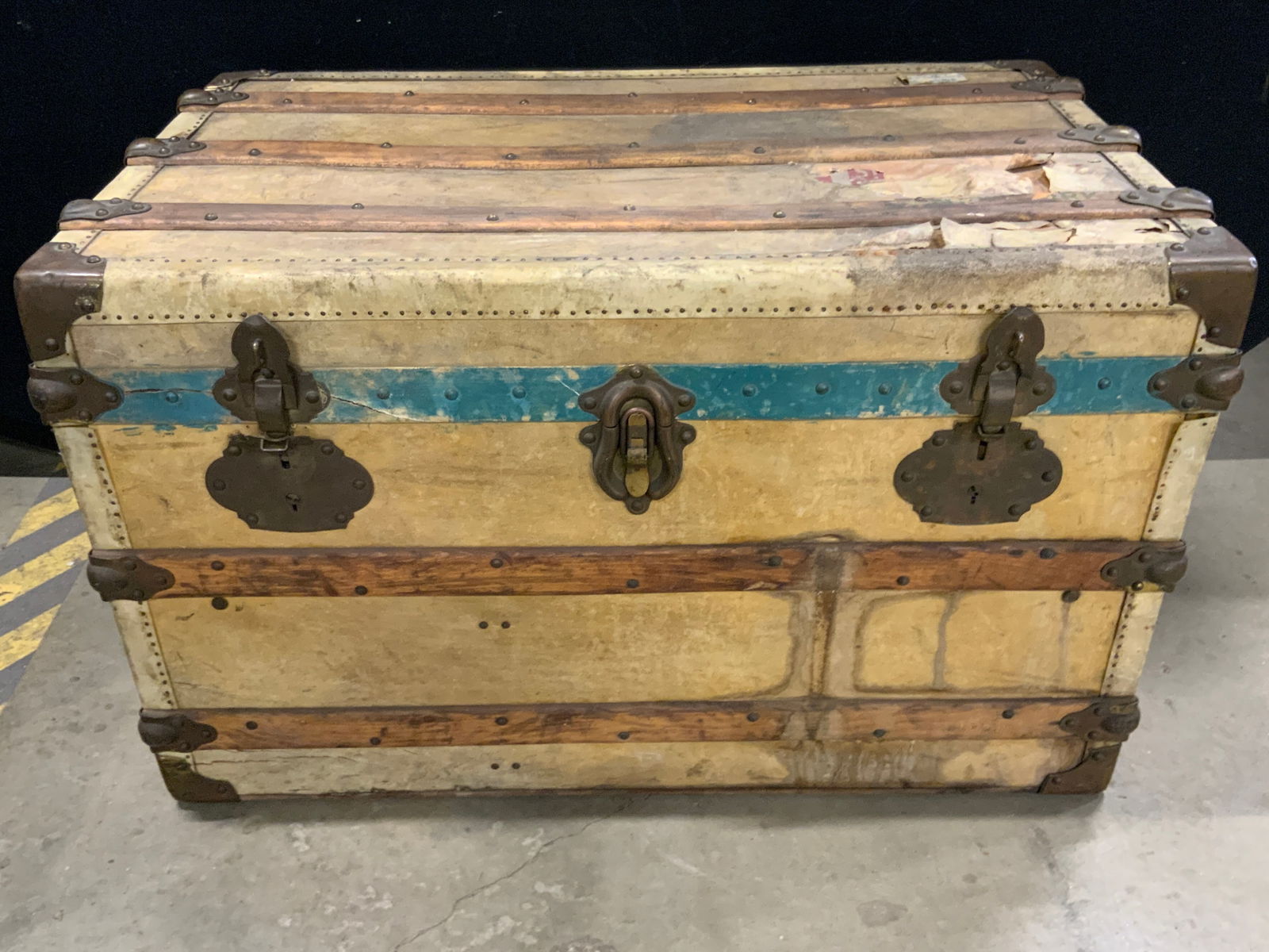 Antique Travel Steamer Trunk (1 of 13)