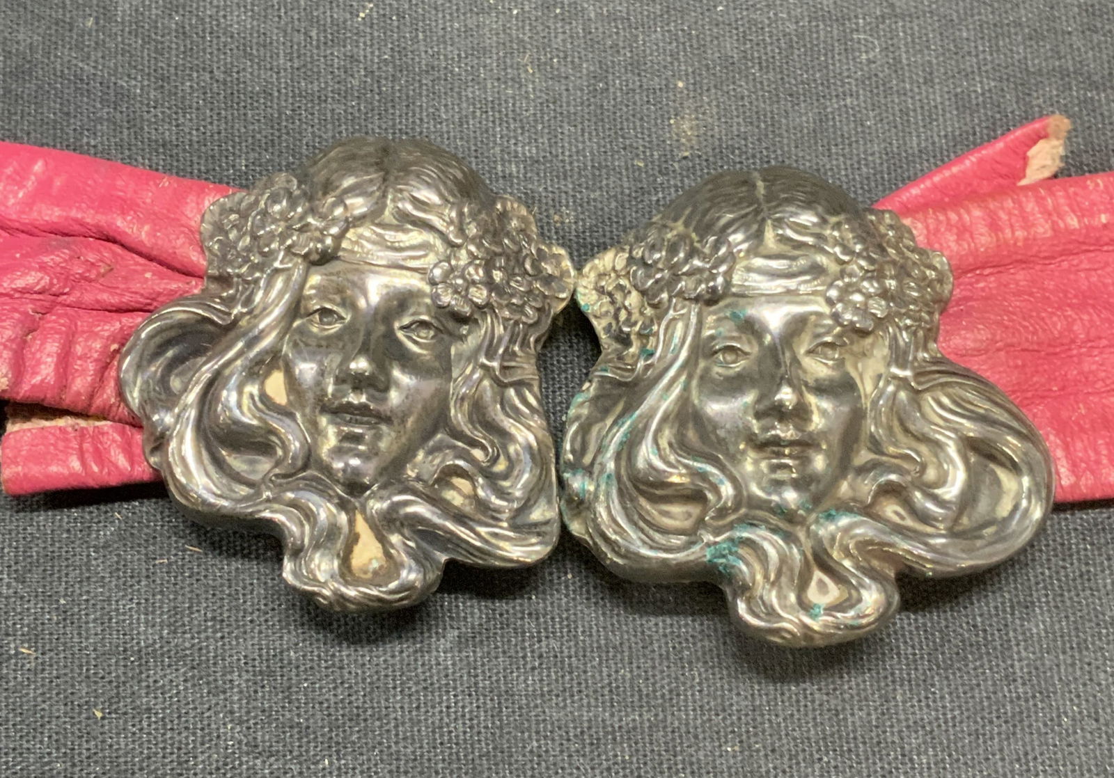 Silver Plated Figural Belt Buckle & Leather Belt (1 of 7)