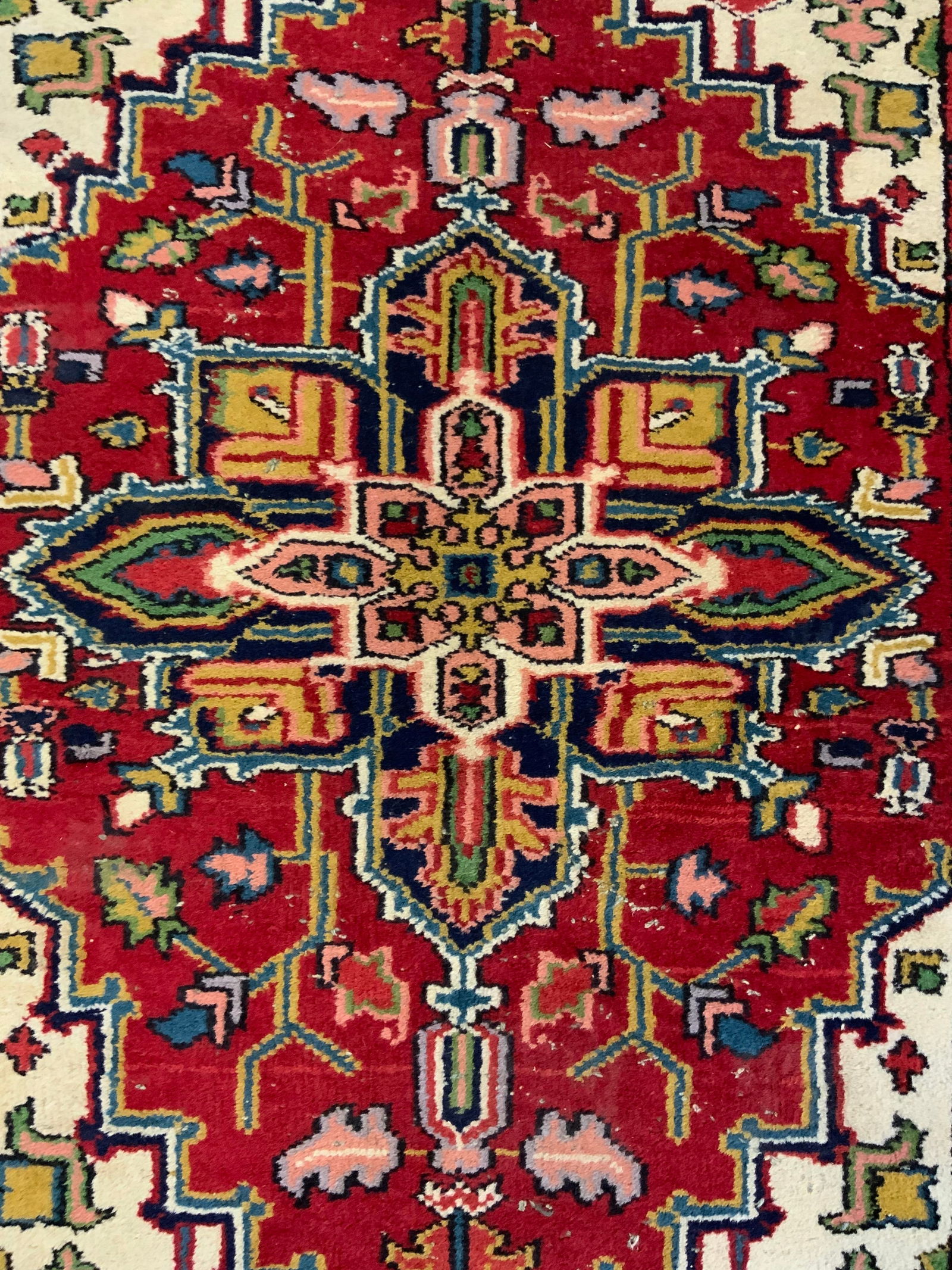 Vntg Multicolored Geometric Pattern Wool Rug INDIA (1 of 8)