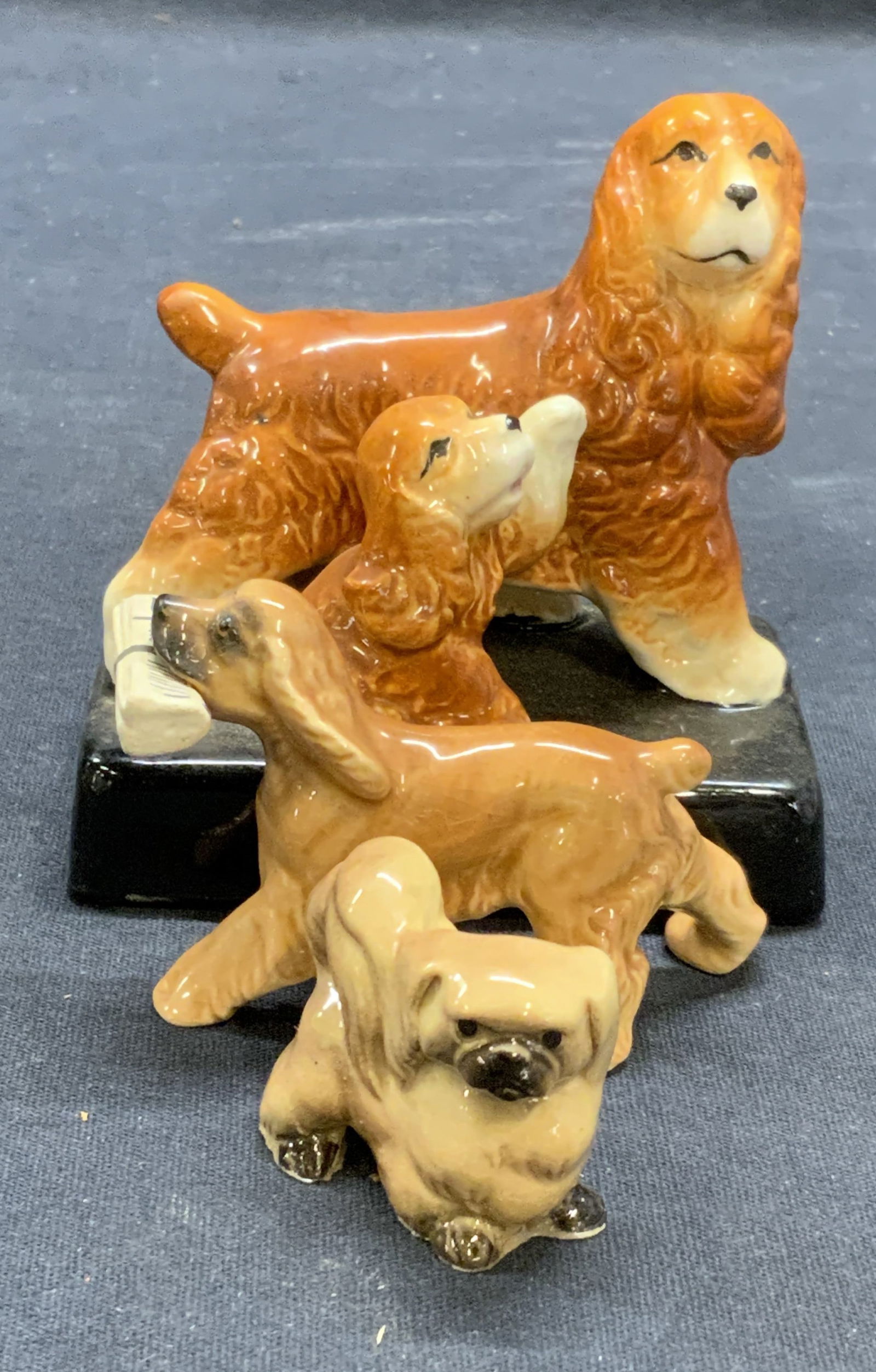 Lot 3 Chase Porcelain Dog Figurine, More (1 of 9)