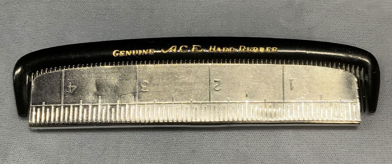 Vintage Ace Rubber Comb & RMS Comb Cover (1 of 6)
